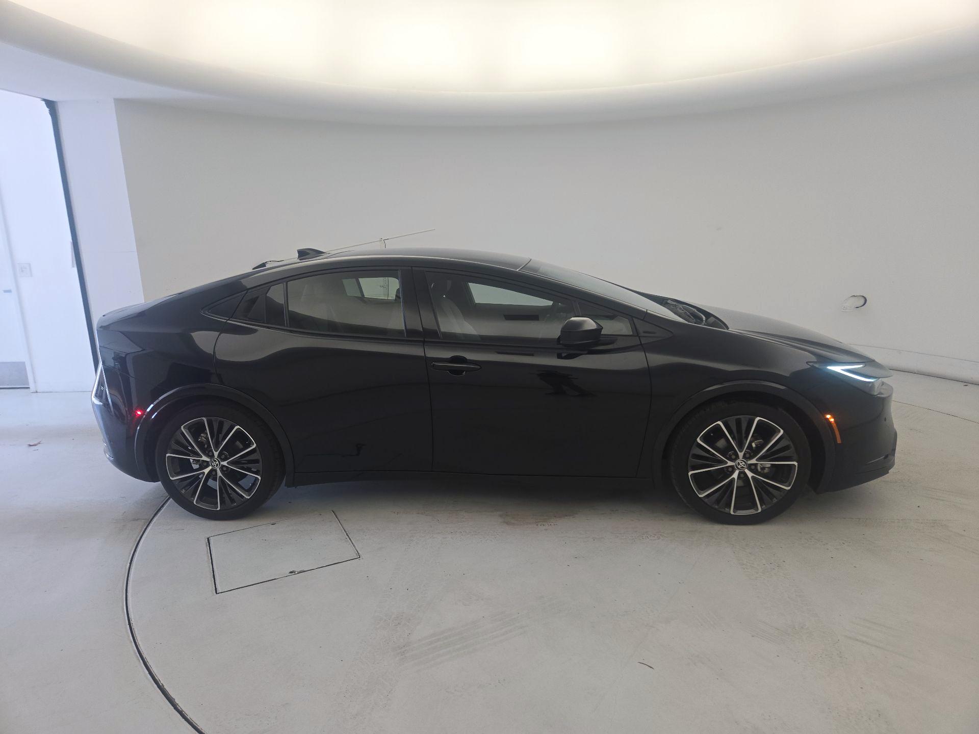 Thumbnail: 2024 Toyota Prius - 4