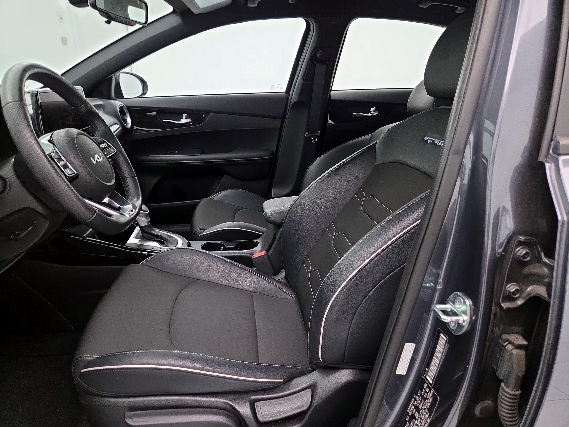 Thumbnail: 2023 Kia Forte - 11