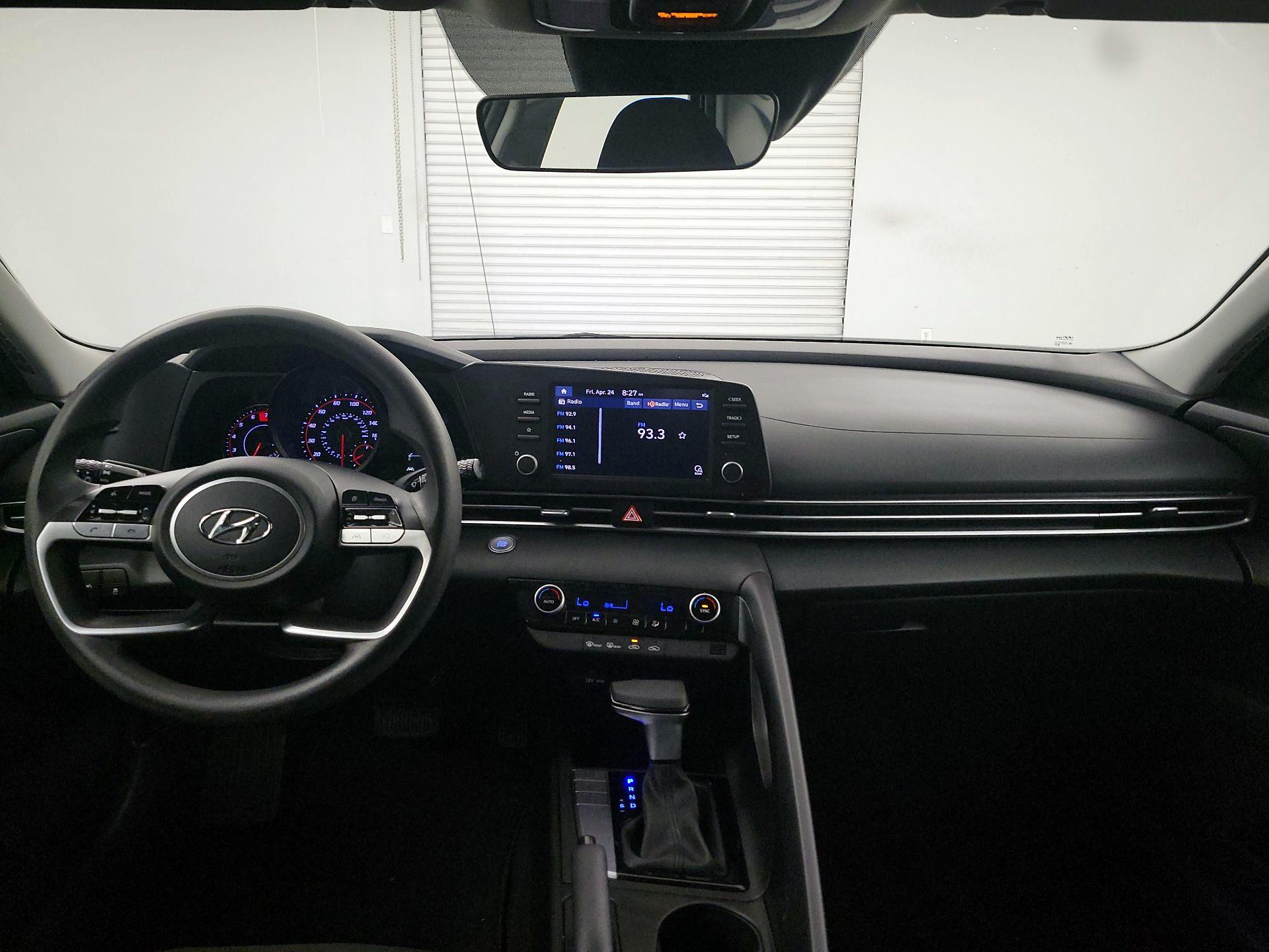 Thumbnail: 2023 Hyundai Elantra - 9