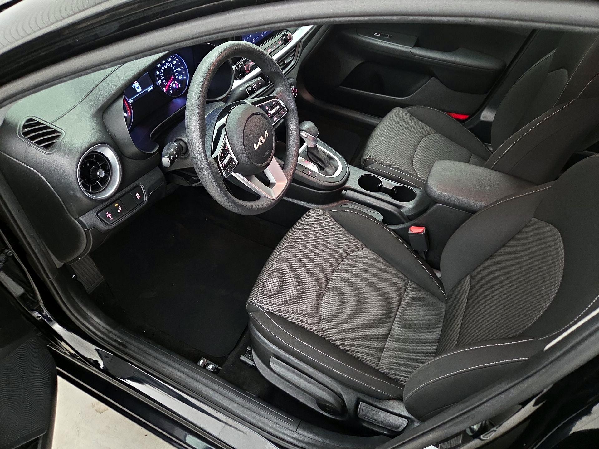 Thumbnail: 2023 Kia Forte - 11