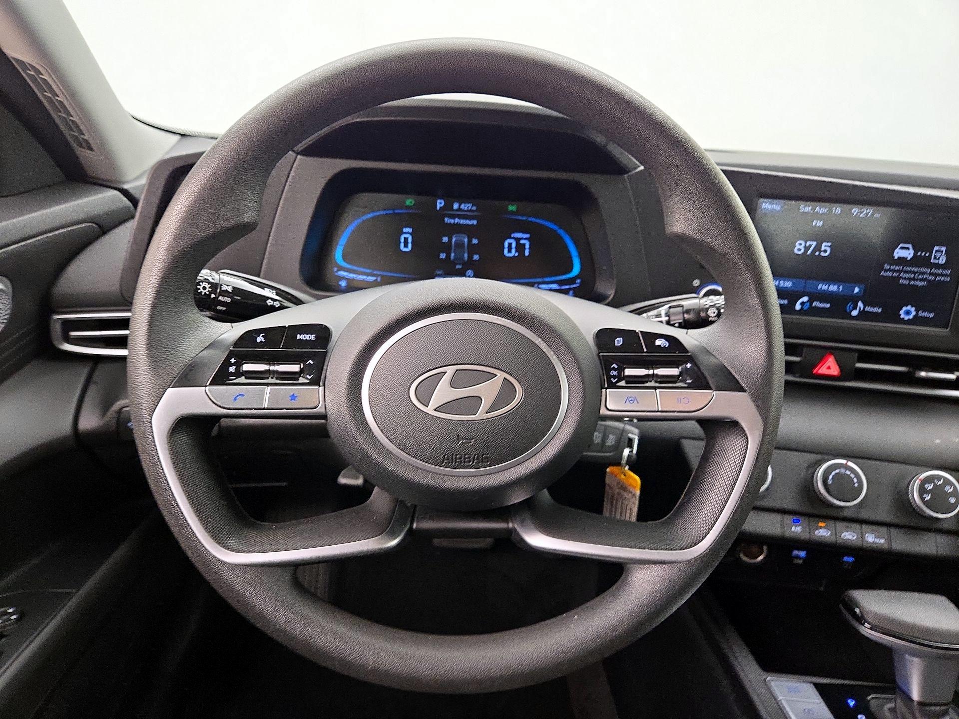 Thumbnail: 2025 Hyundai Elantra - 10