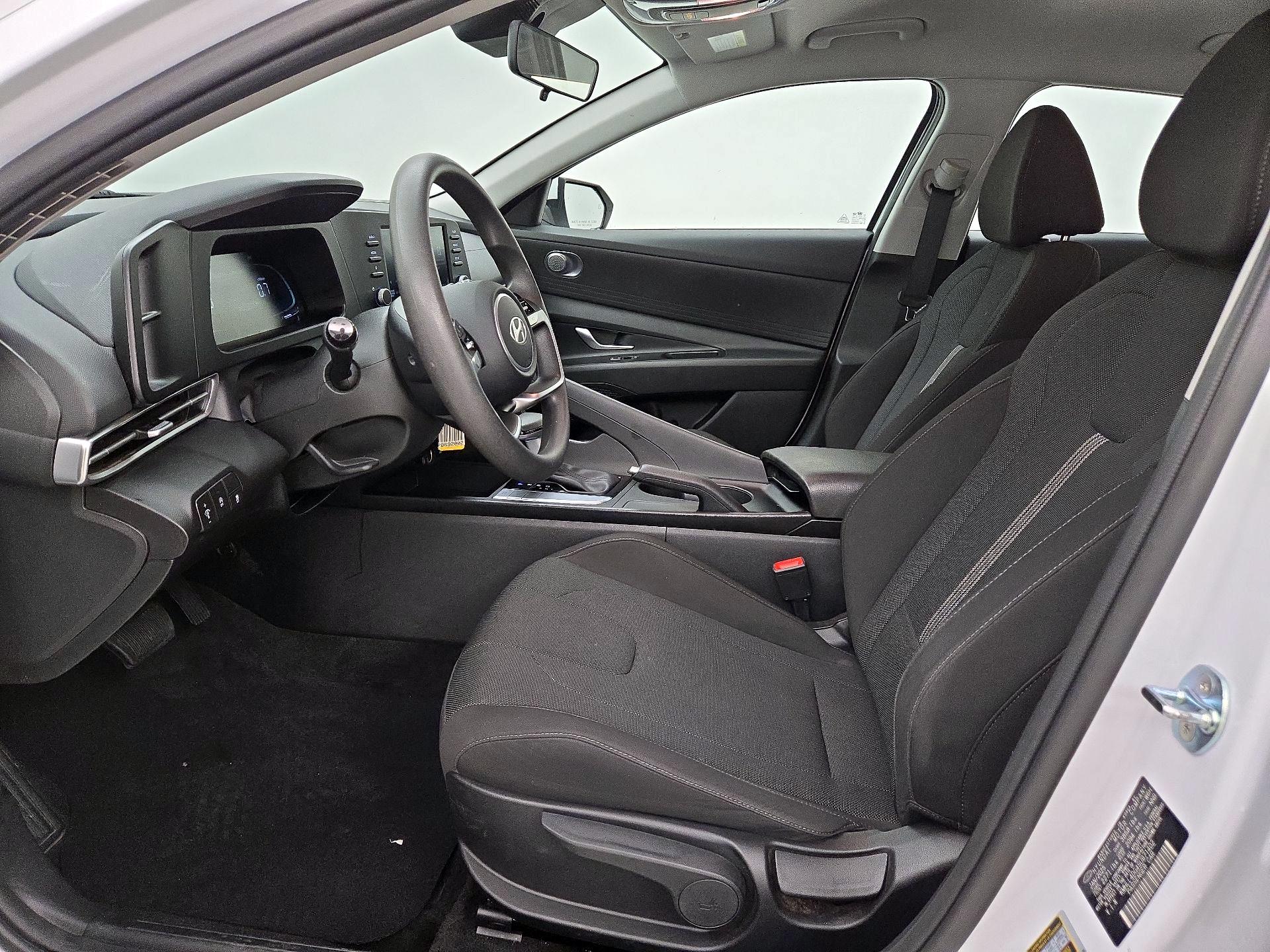 Thumbnail: 2025 Hyundai Elantra - 11