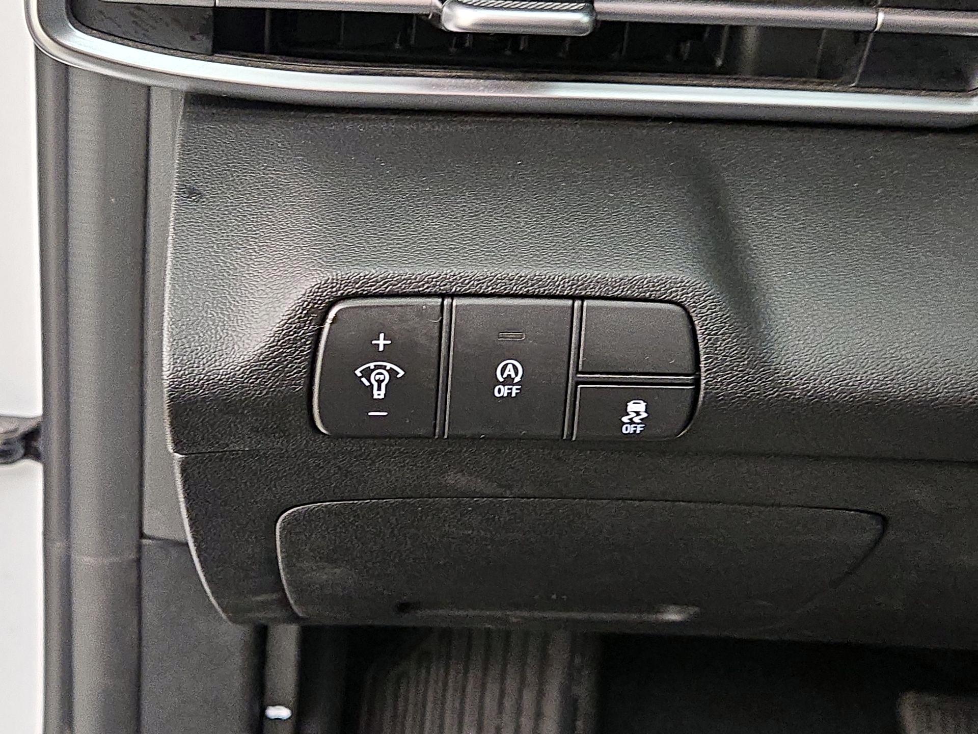 Thumbnail: 2025 Hyundai Elantra - 13