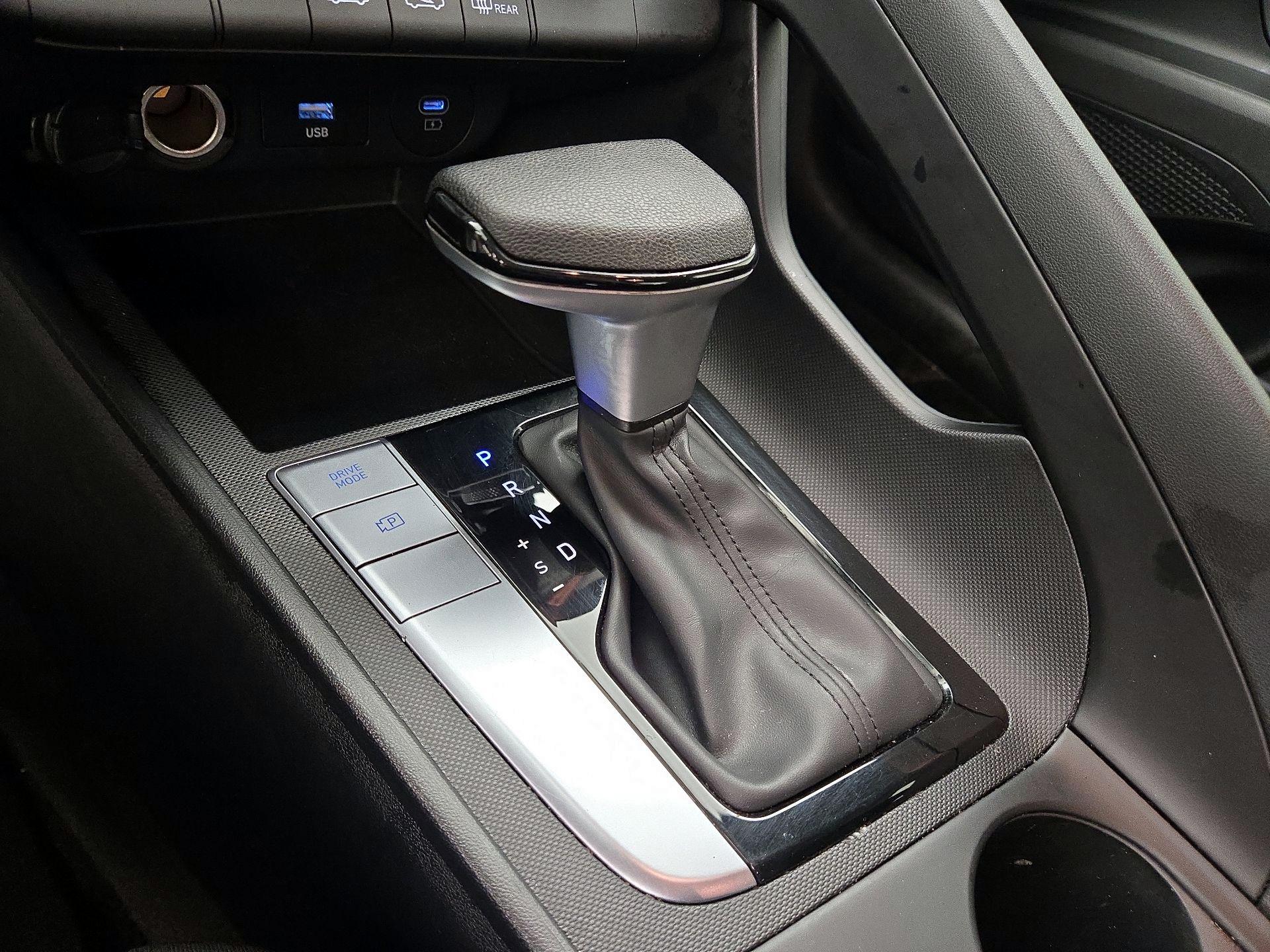 Thumbnail: 2025 Hyundai Elantra - 17