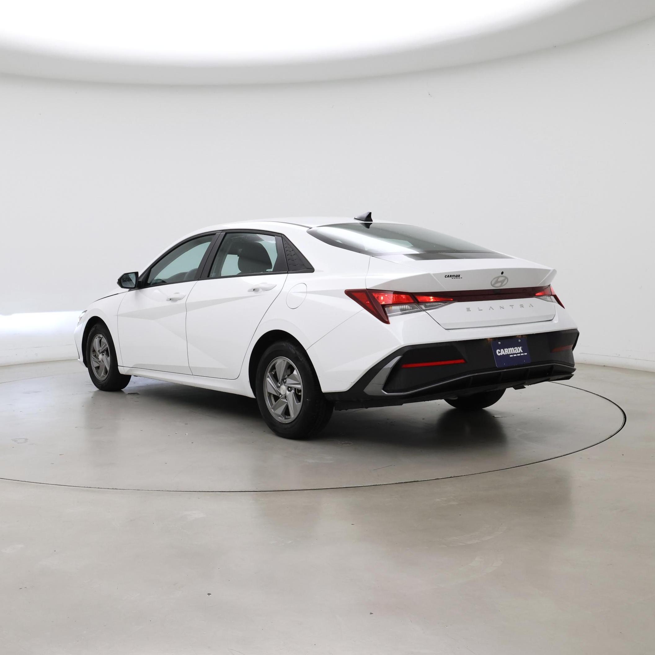 Thumbnail: 2025 Hyundai Elantra - 2