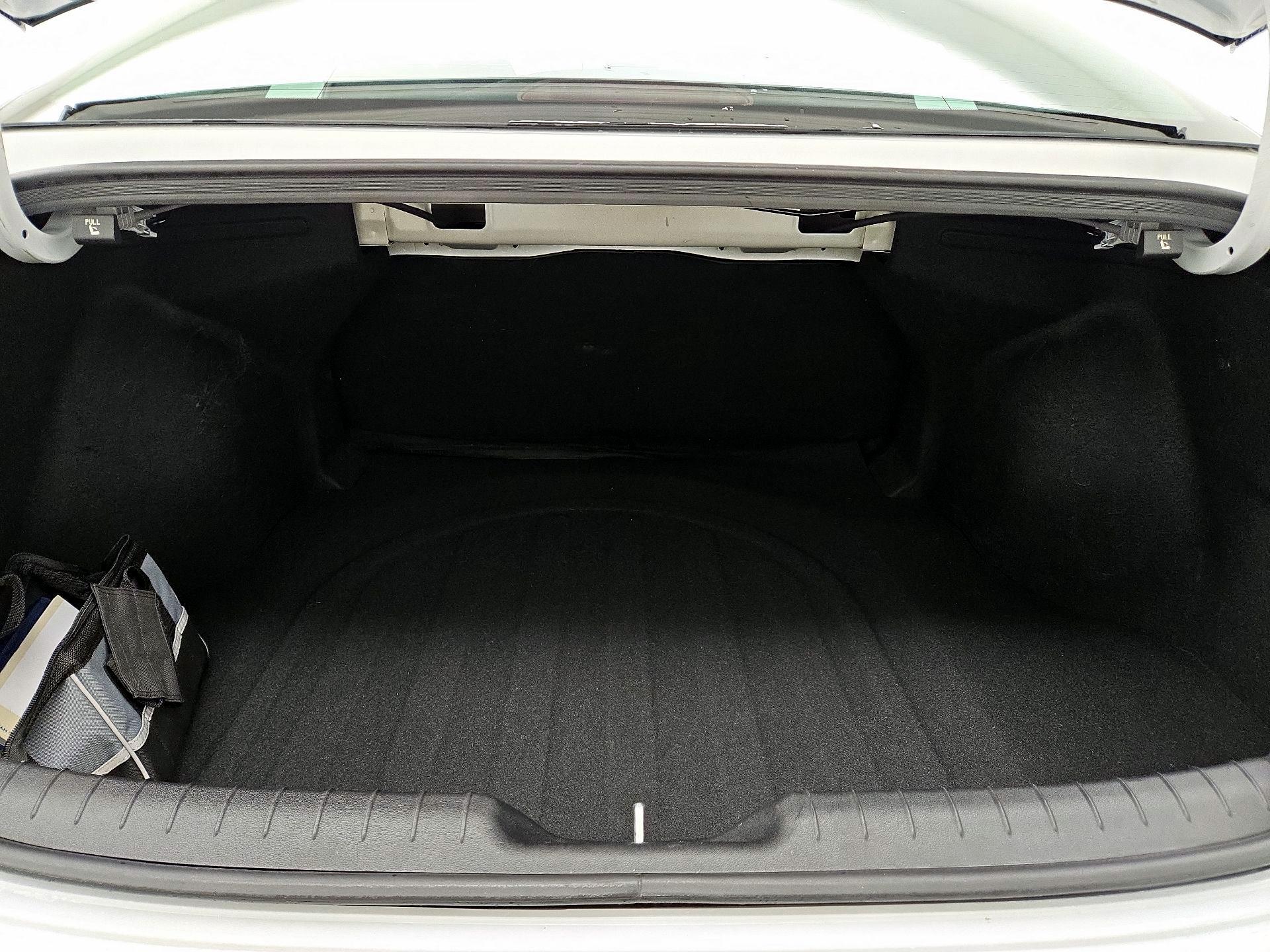 Thumbnail: 2025 Hyundai Elantra - 20