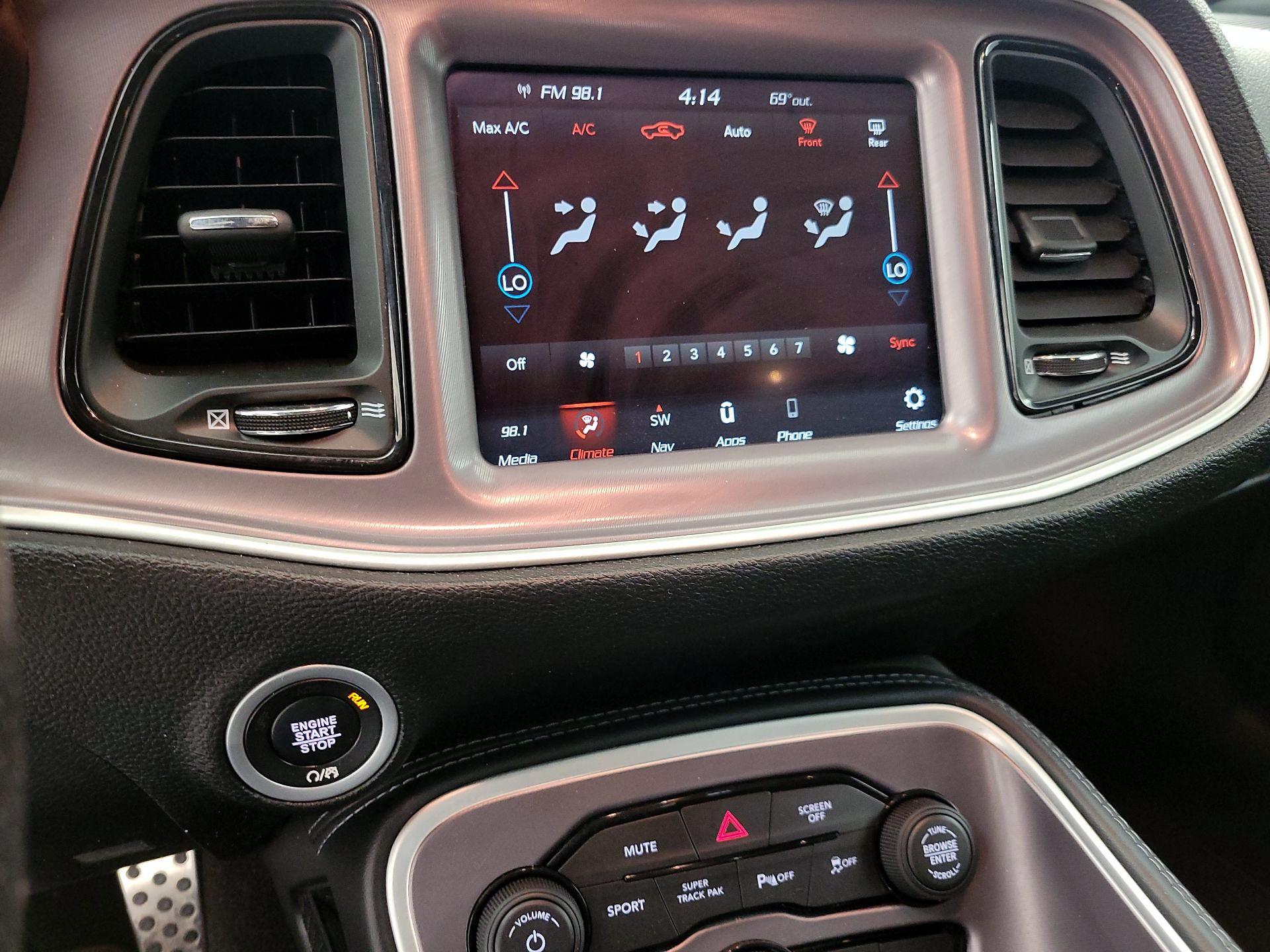 Thumbnail: 2022 Dodge Challenger - 16