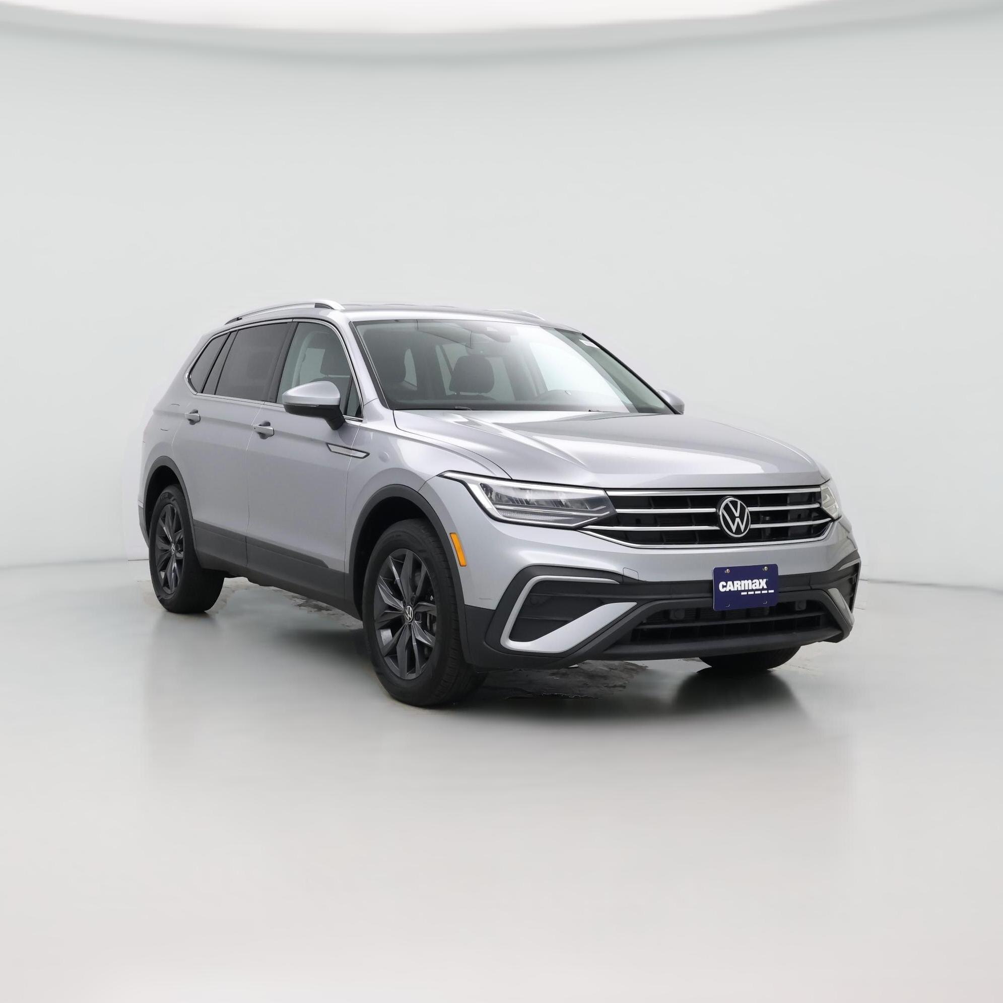 Thumbnail: 2022 Volkswagen Tiguan - 1