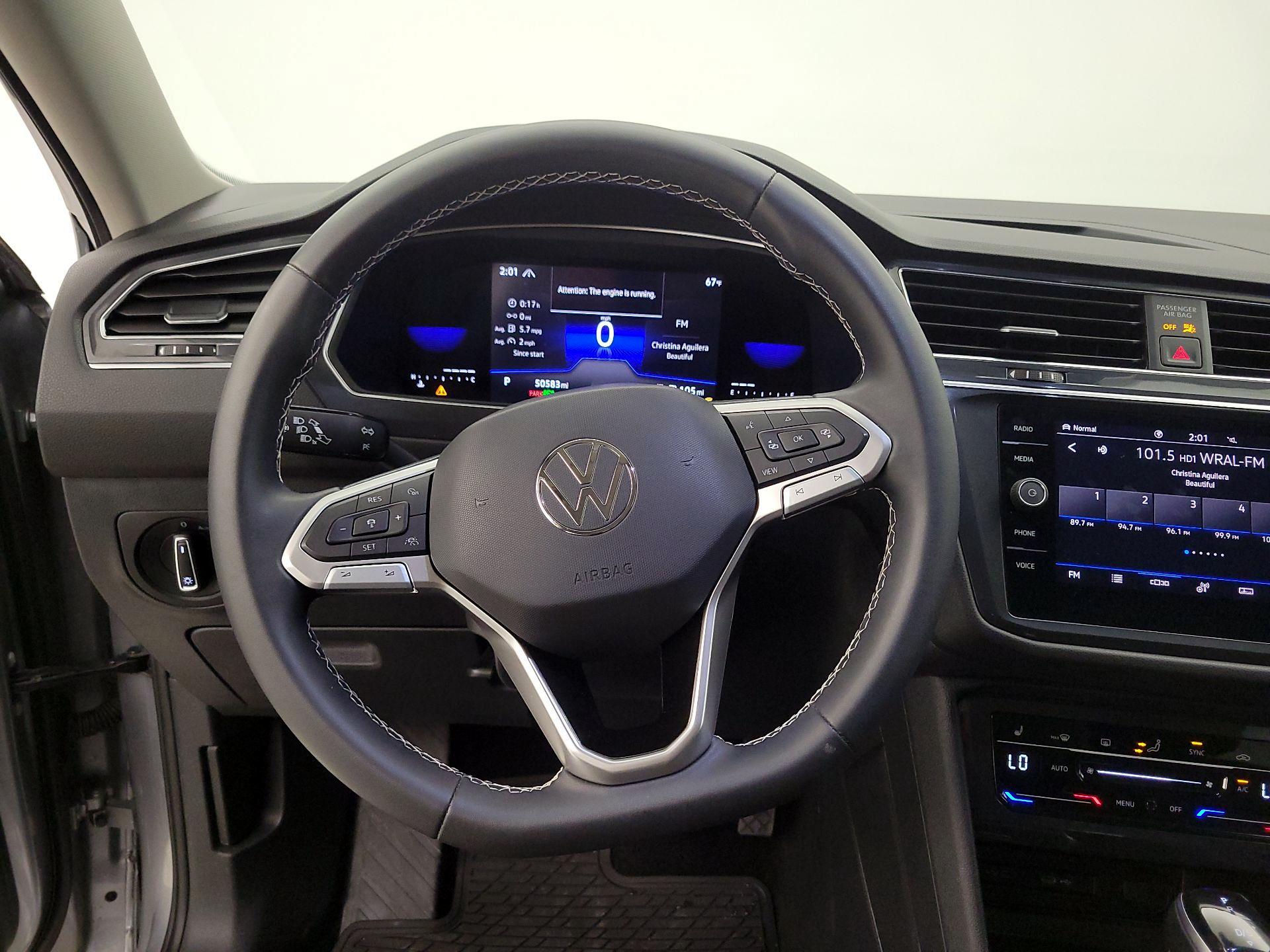 Thumbnail: 2022 Volkswagen Tiguan - 10