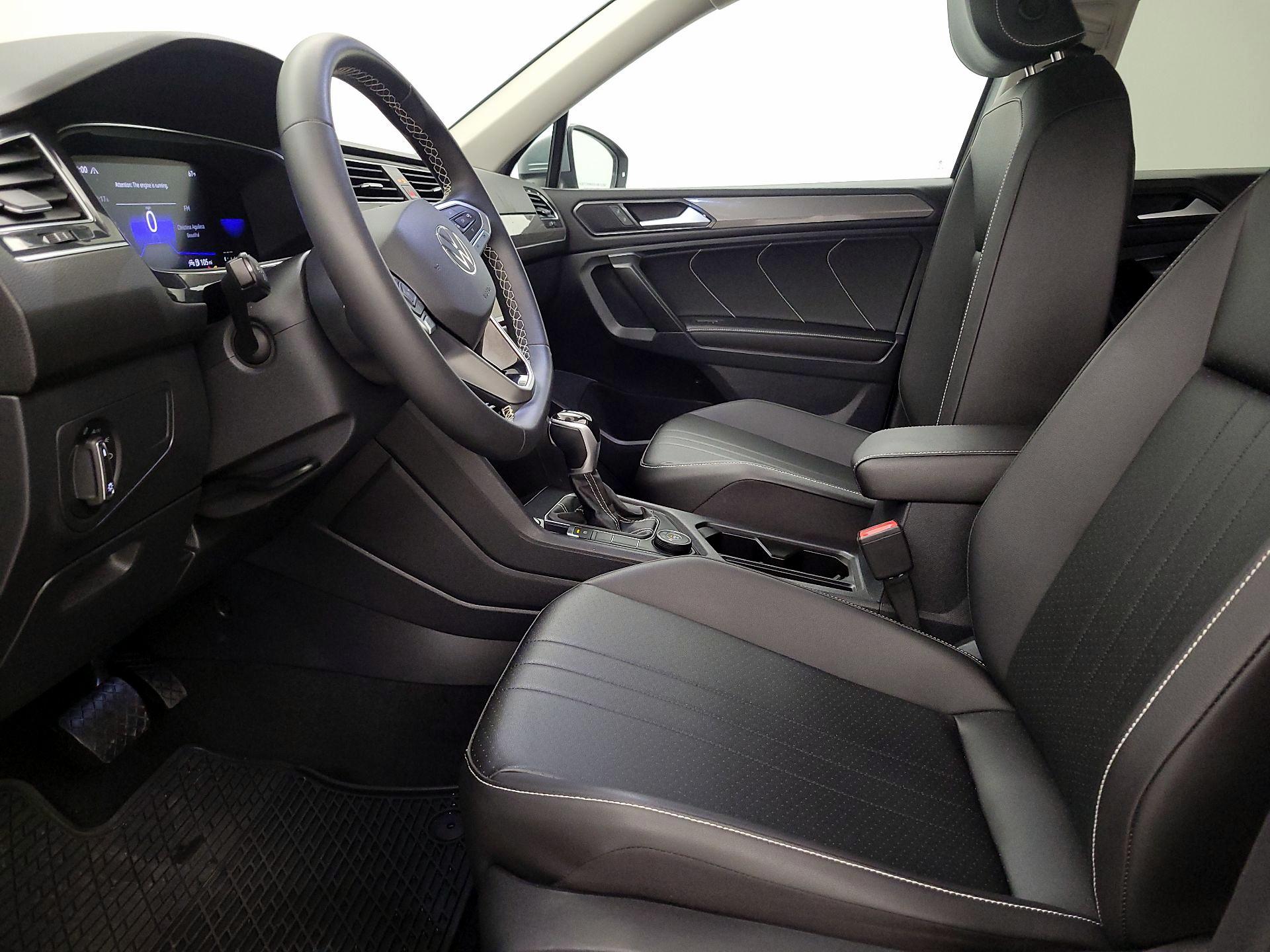 Thumbnail: 2022 Volkswagen Tiguan - 11