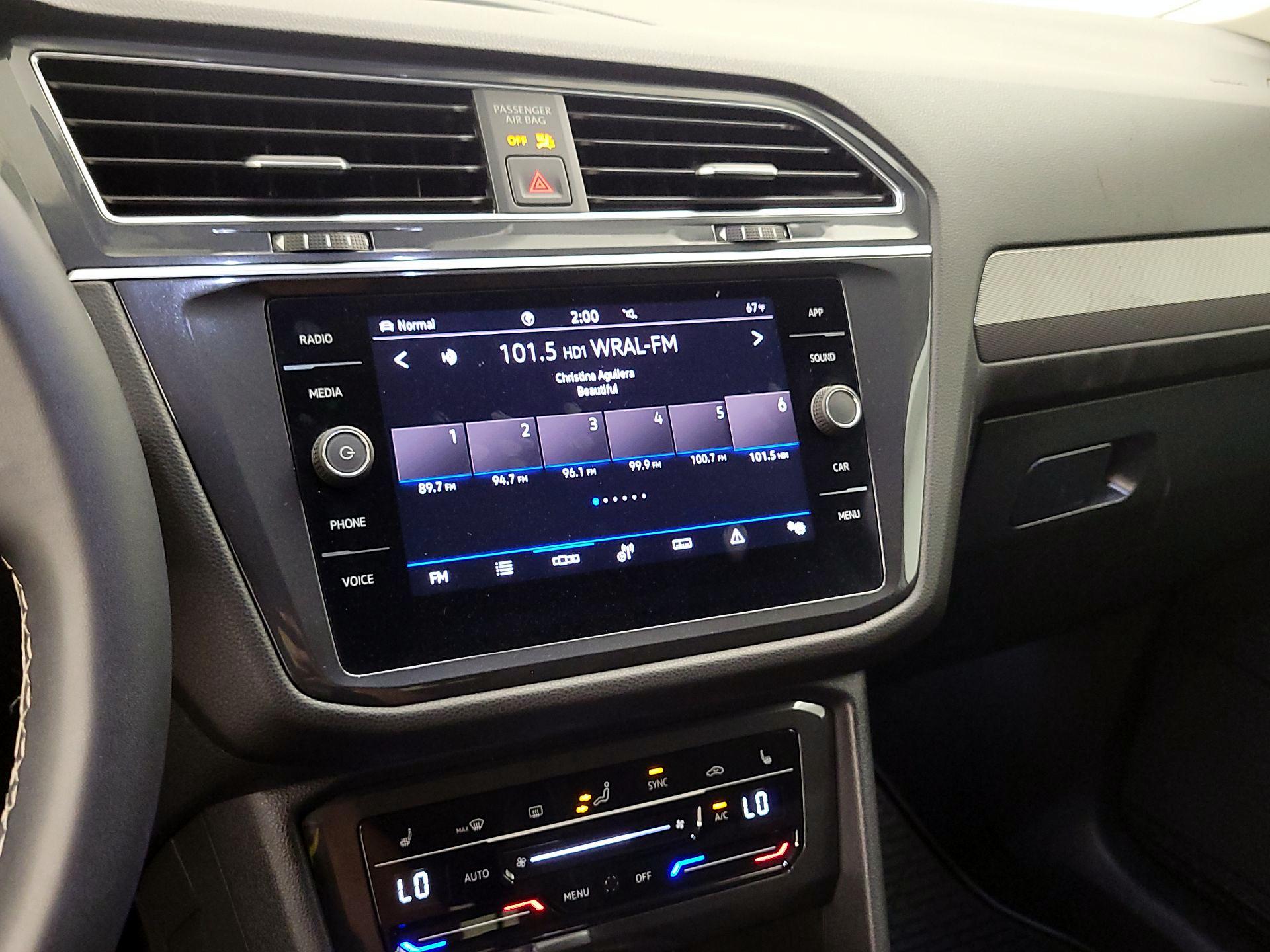 Thumbnail: 2022 Volkswagen Tiguan - 15