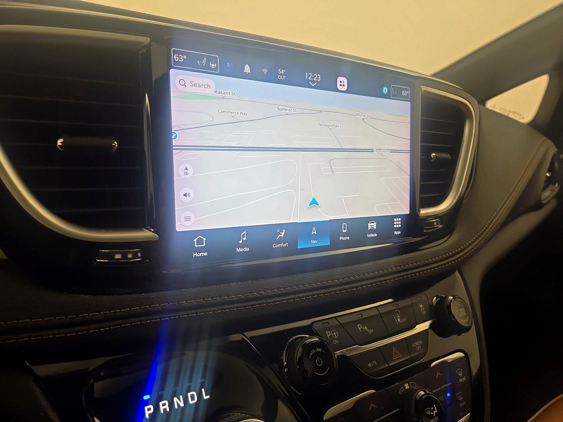 Thumbnail: 2023 Chrysler Pacifica - 14