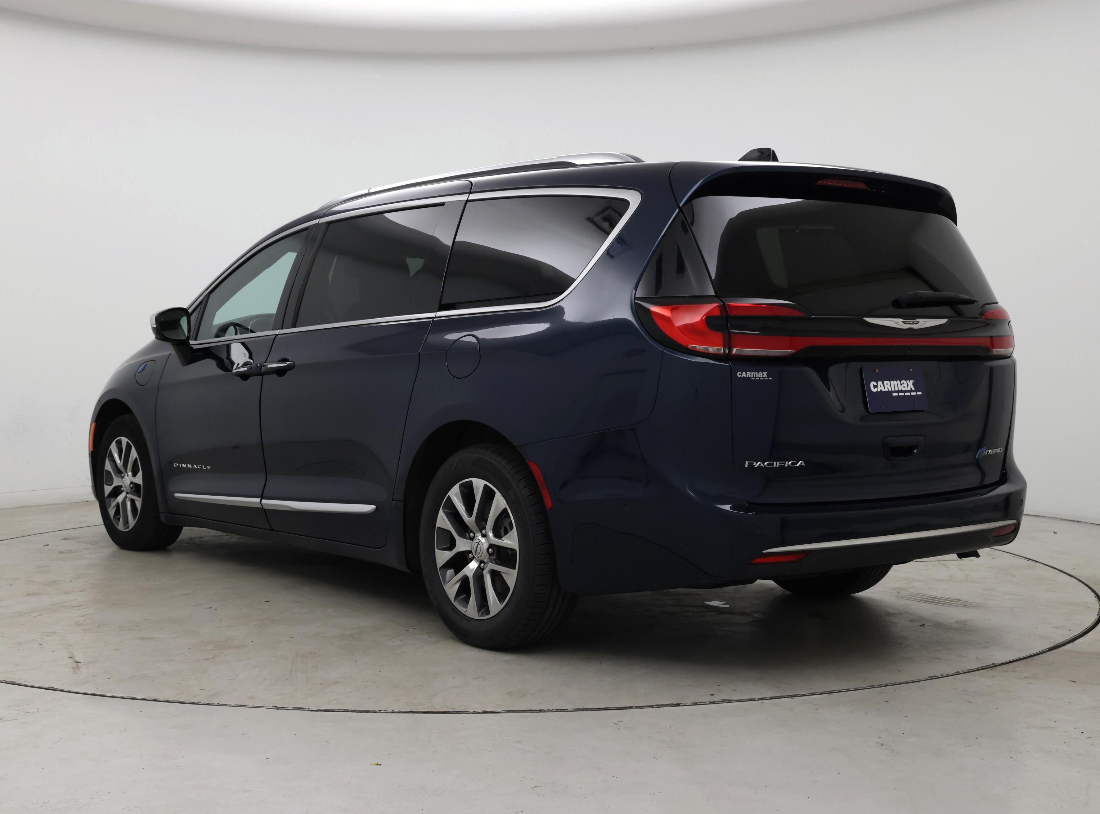 Thumbnail: 2023 Chrysler Pacifica - 2