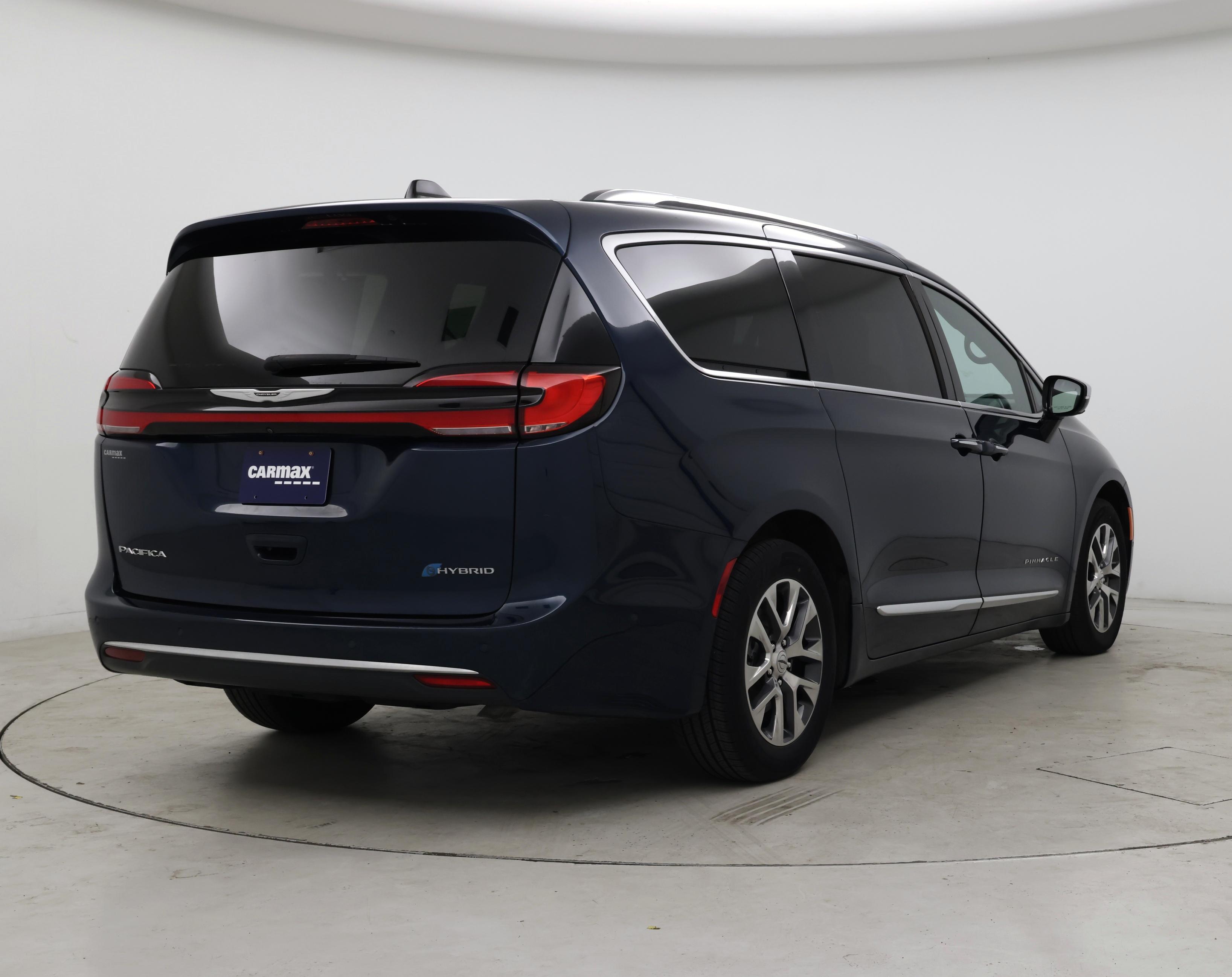 Thumbnail: 2023 Chrysler Pacifica - 8