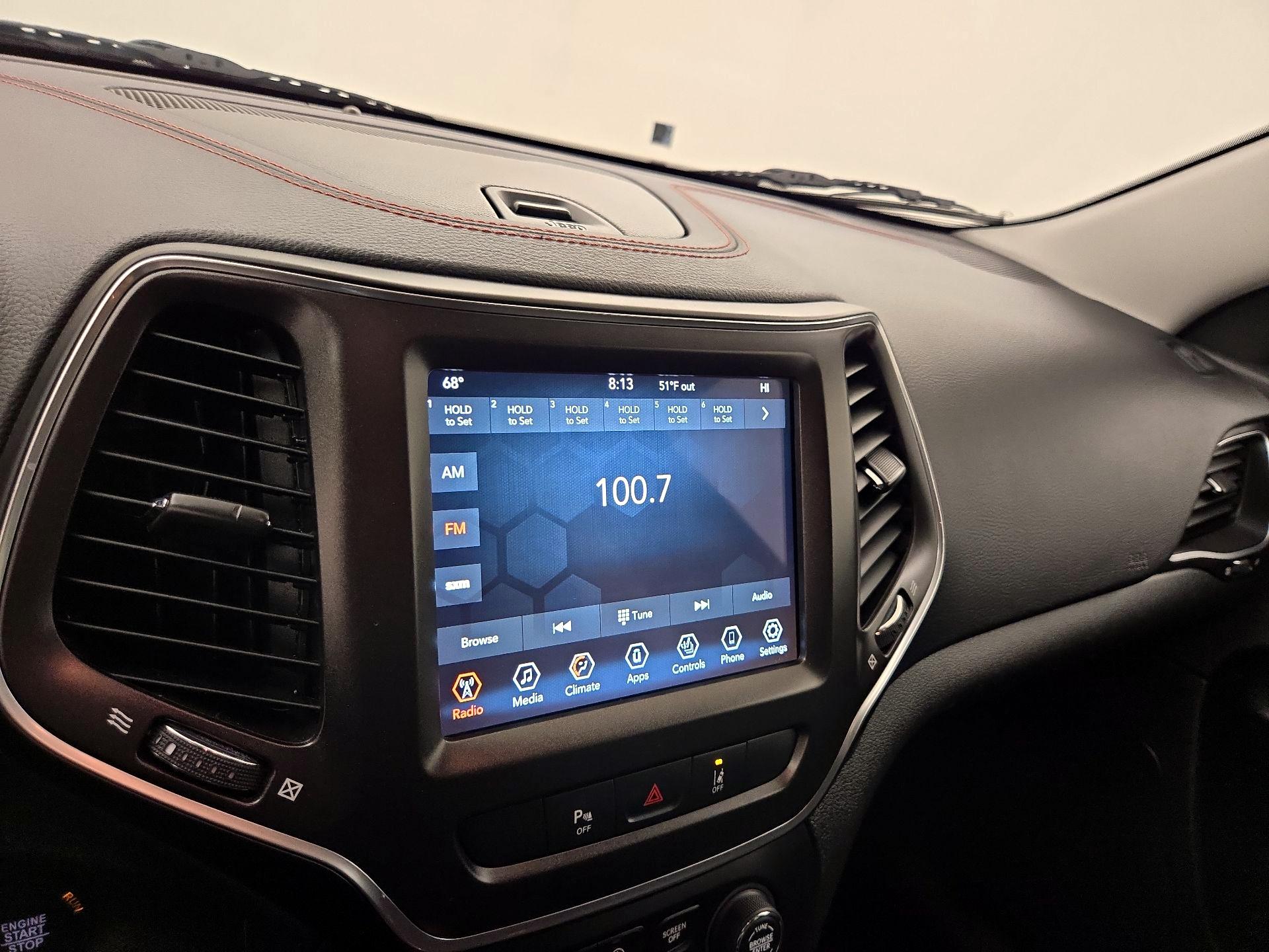 Thumbnail: 2021 Jeep Cherokee - 15