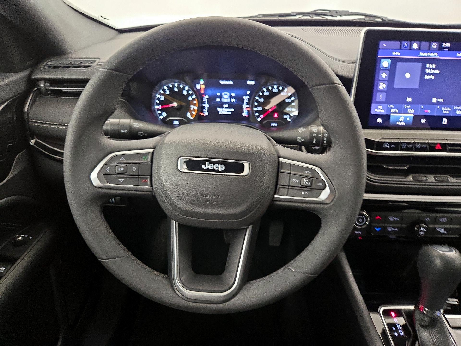 Thumbnail: 2022 Jeep Compass - 10