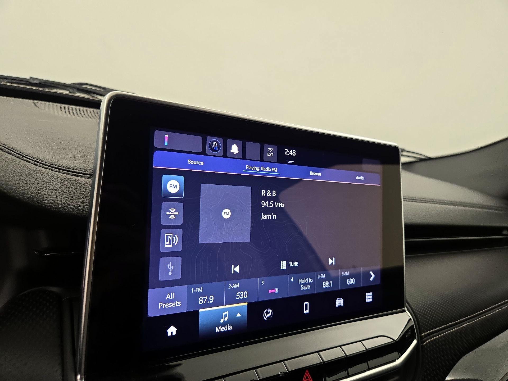 Thumbnail: 2022 Jeep Compass - 15