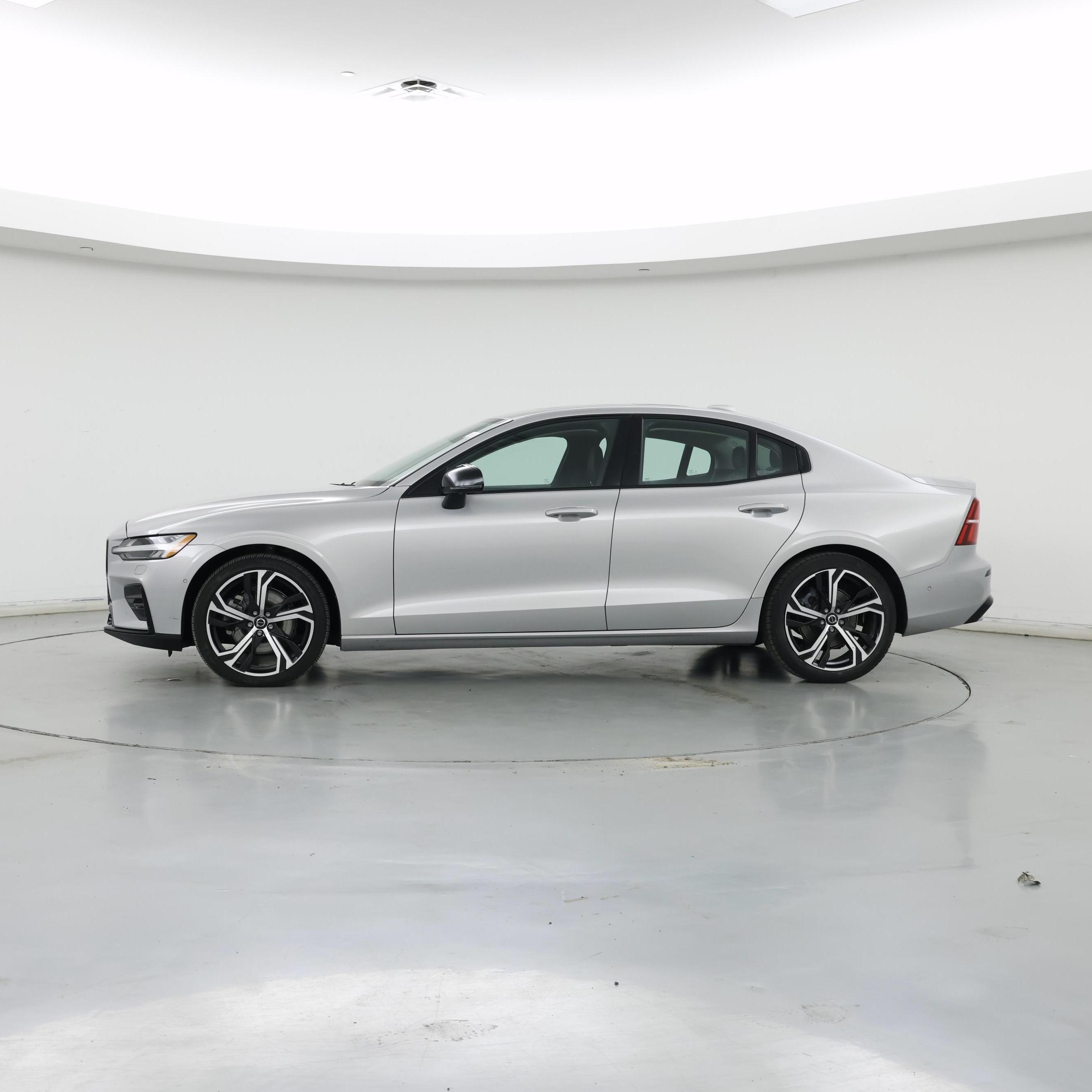 Thumbnail: 2024 Volvo S60 - 3
