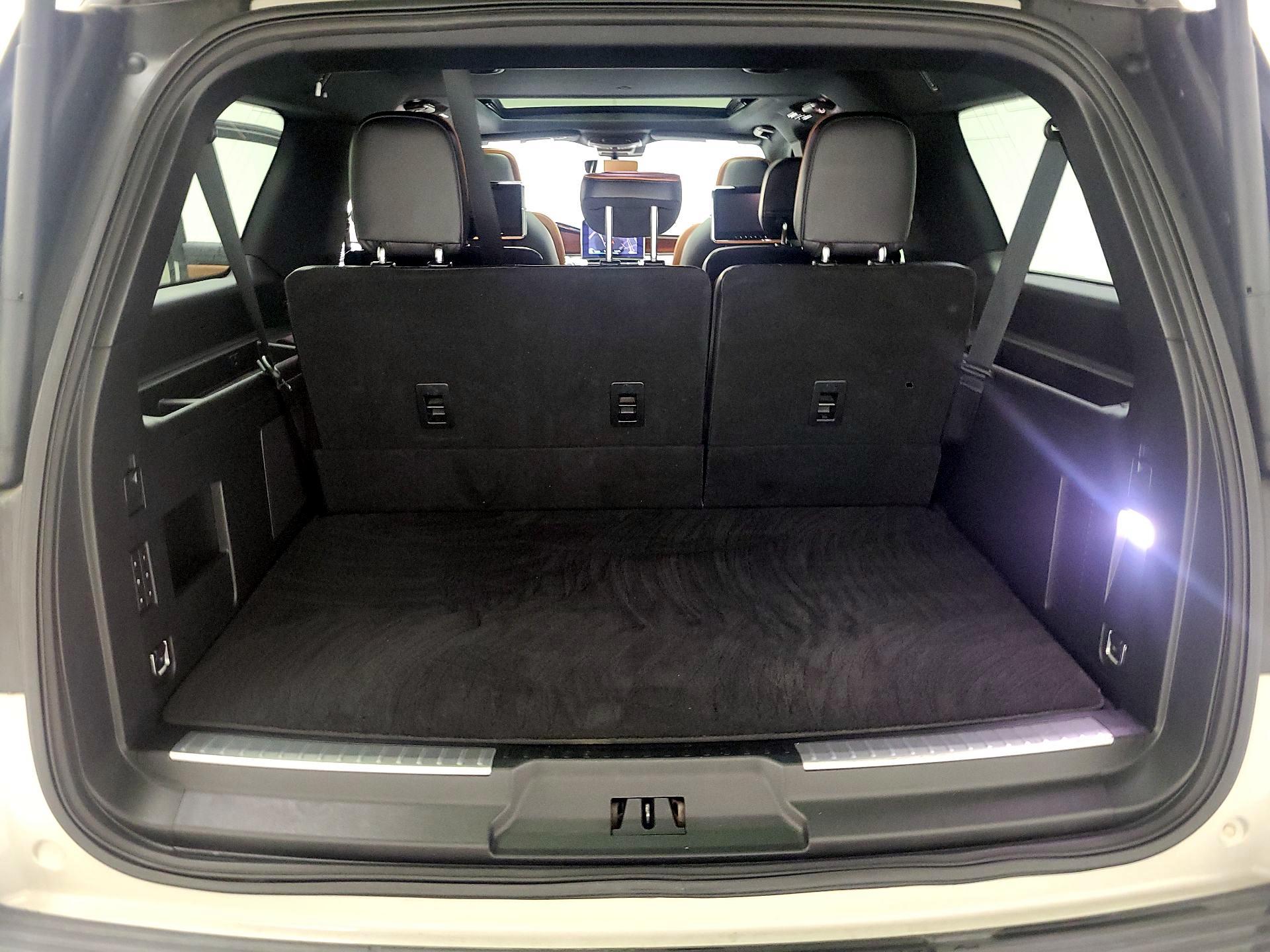 Thumbnail: 2019 Lincoln Navigator L - 20