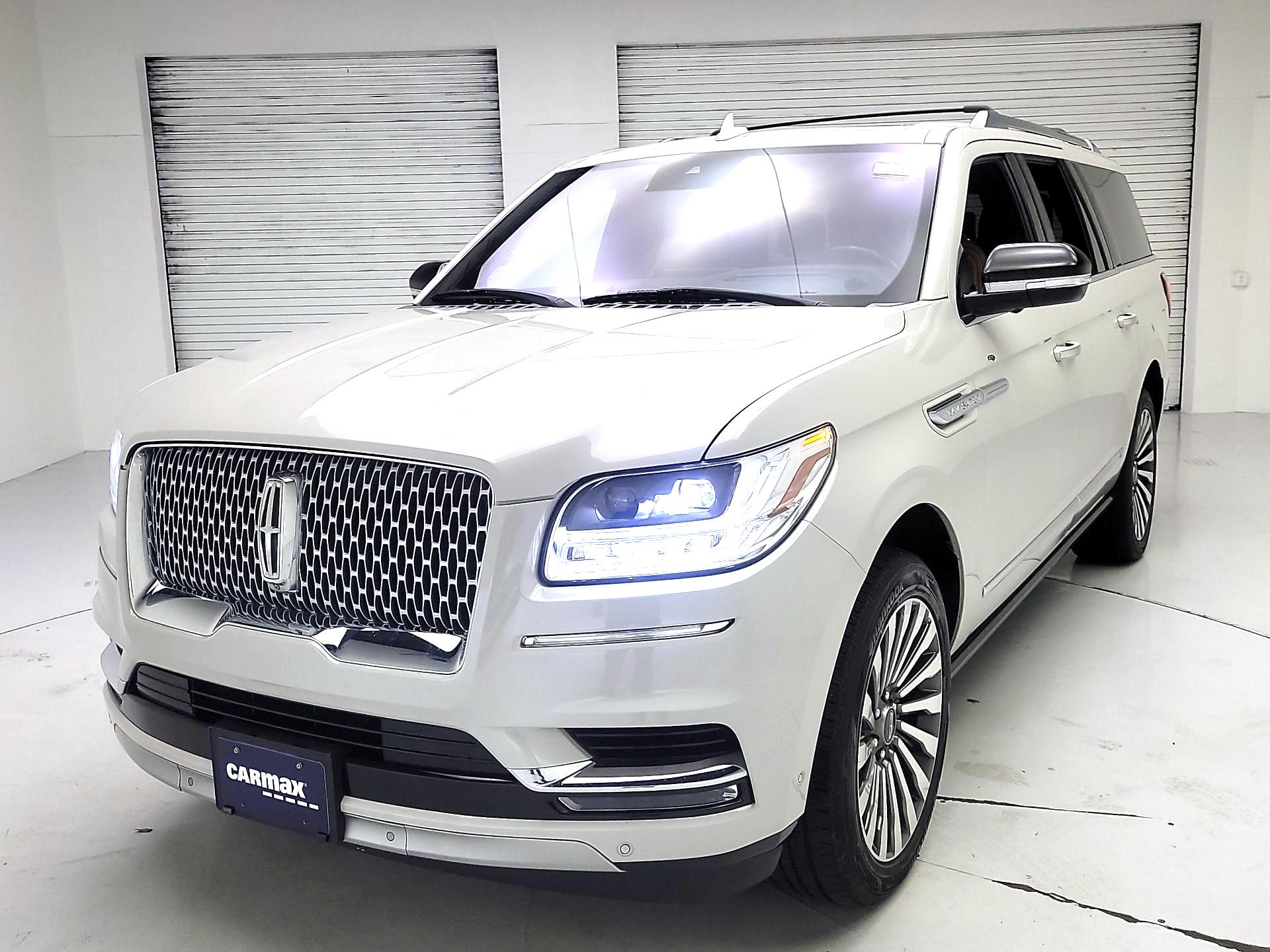 Thumbnail: 2019 Lincoln Navigator L - 3