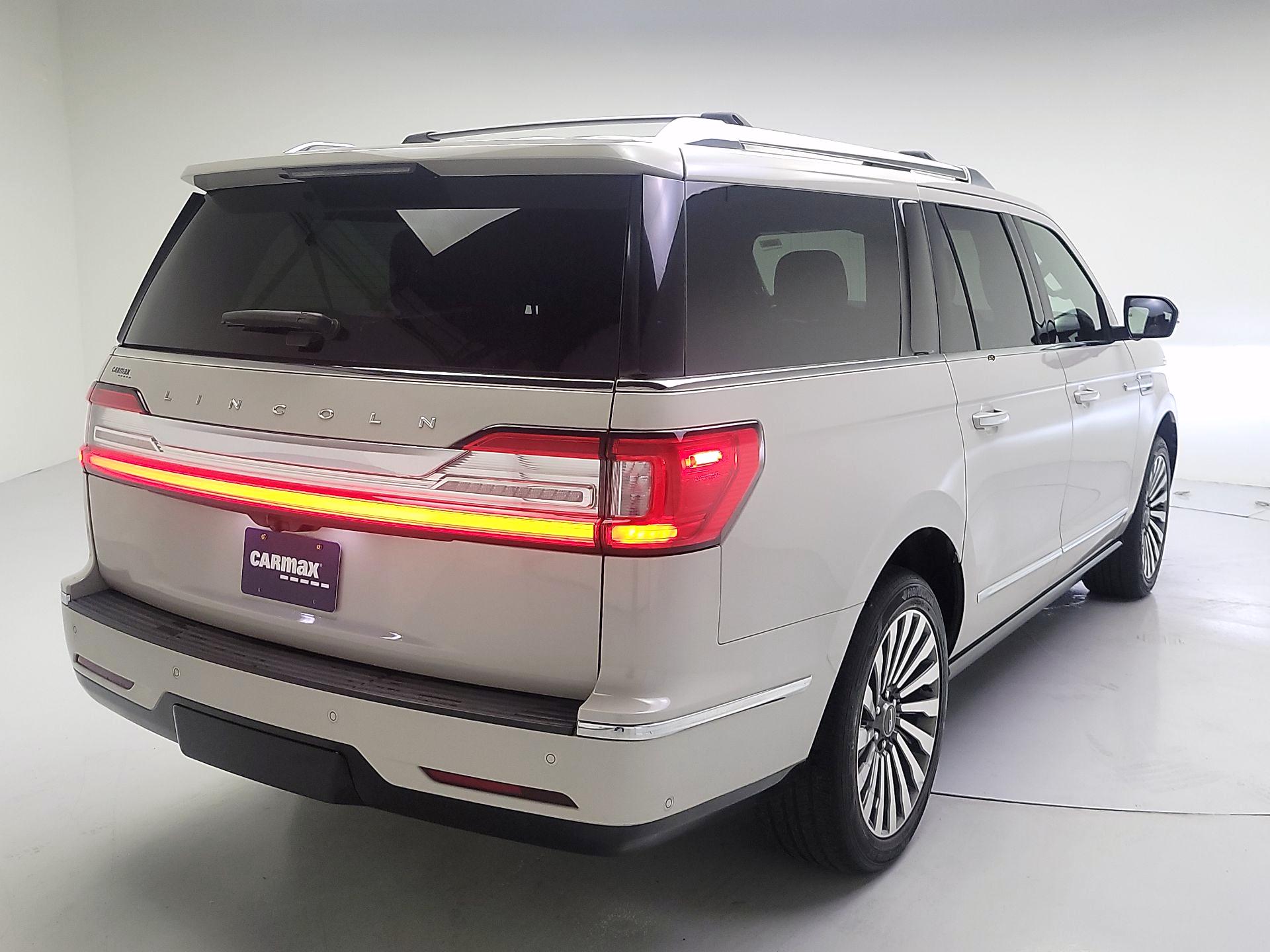Thumbnail: 2019 Lincoln Navigator L - 5