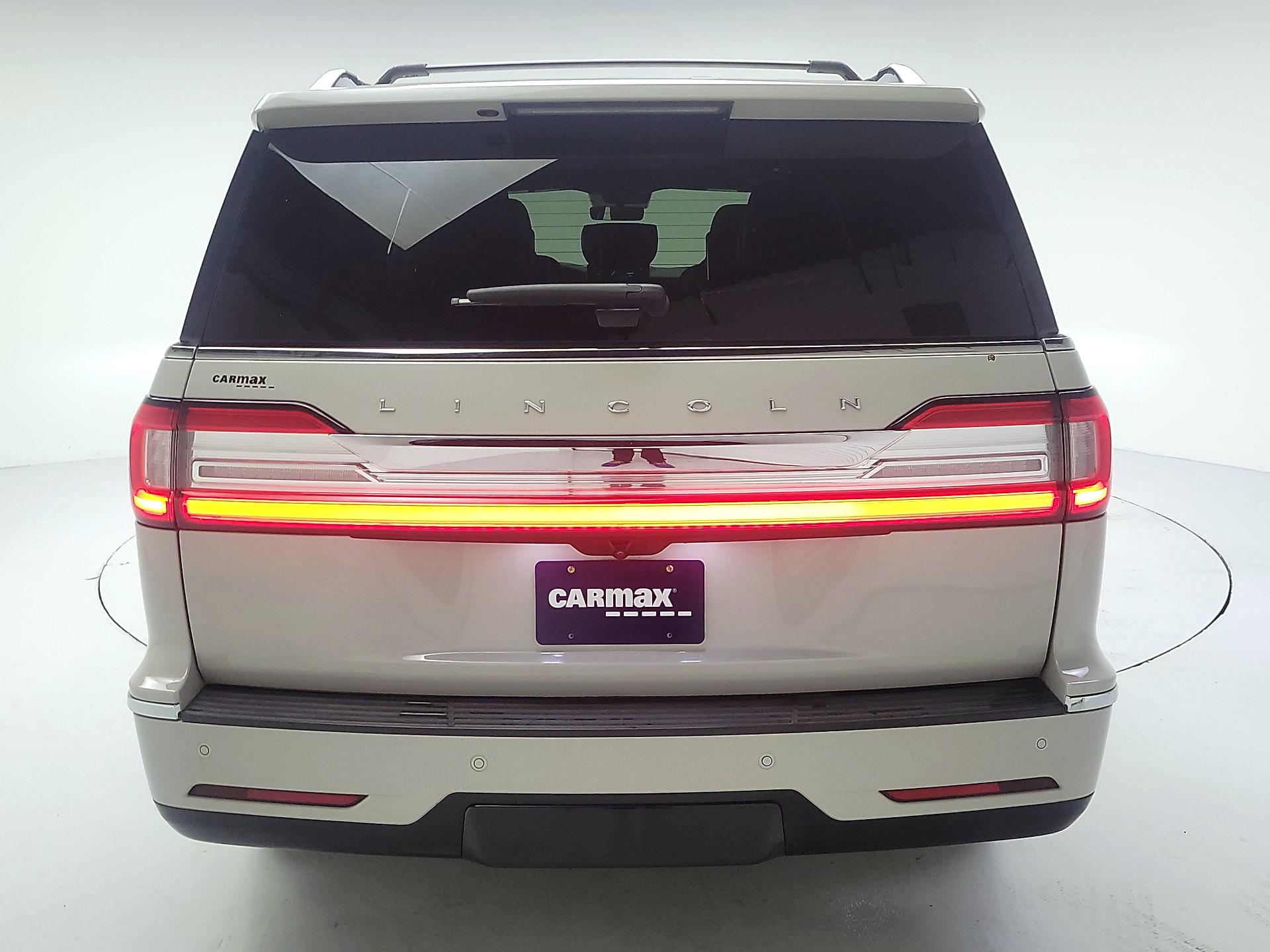 Thumbnail: 2019 Lincoln Navigator L - 6