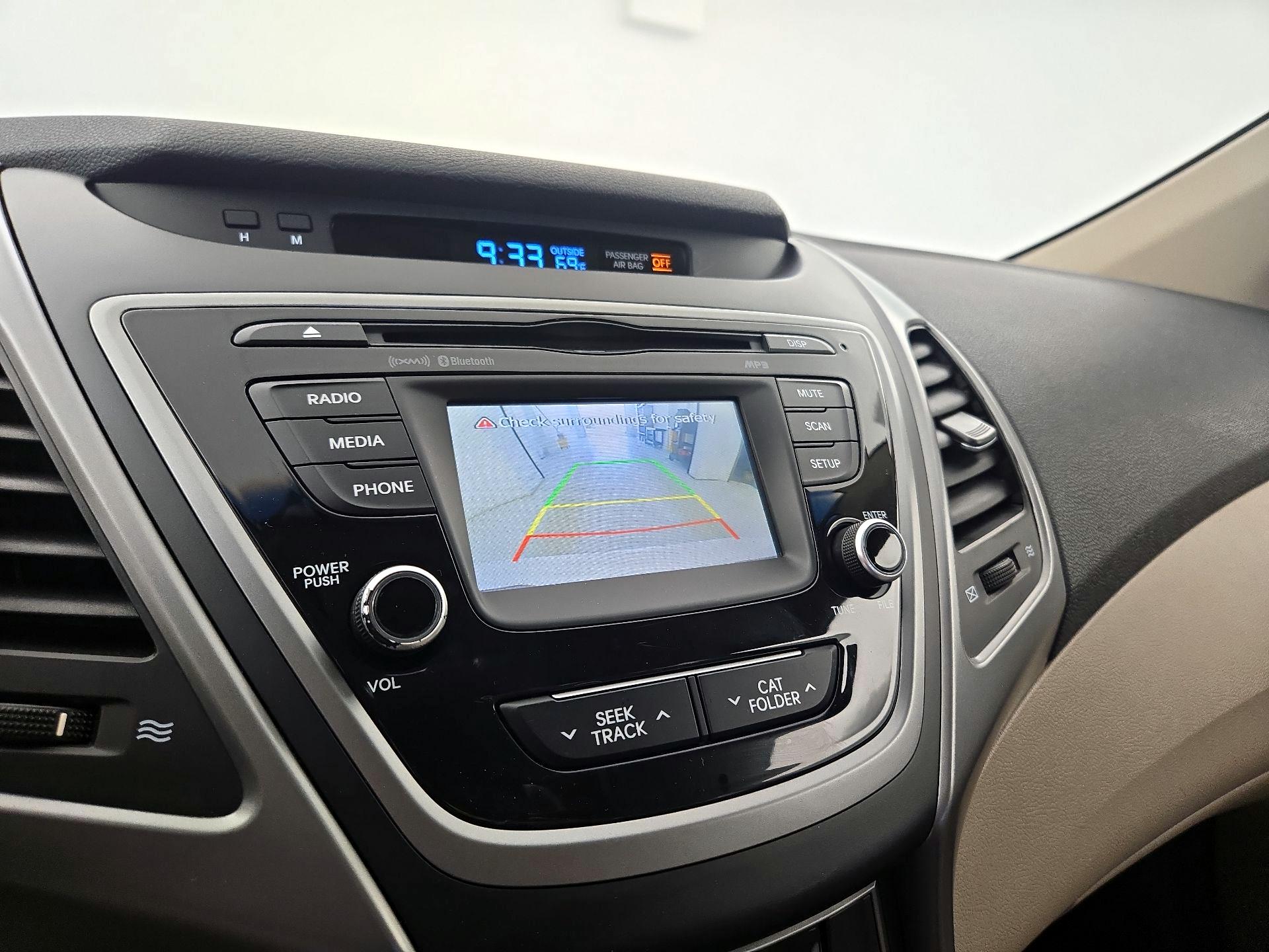 Thumbnail: 2016 Hyundai Elantra - 12