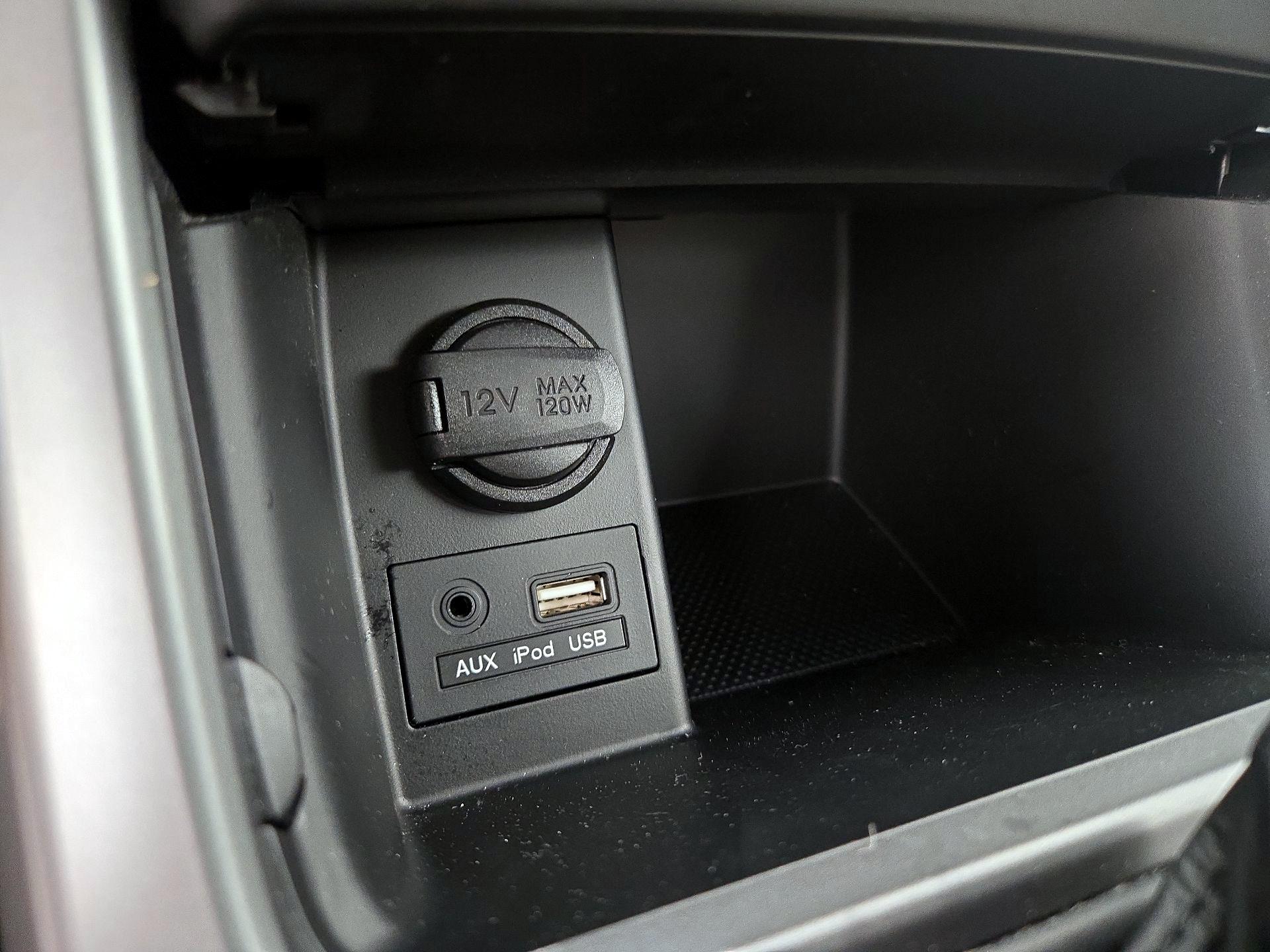 Thumbnail: 2016 Hyundai Elantra - 16