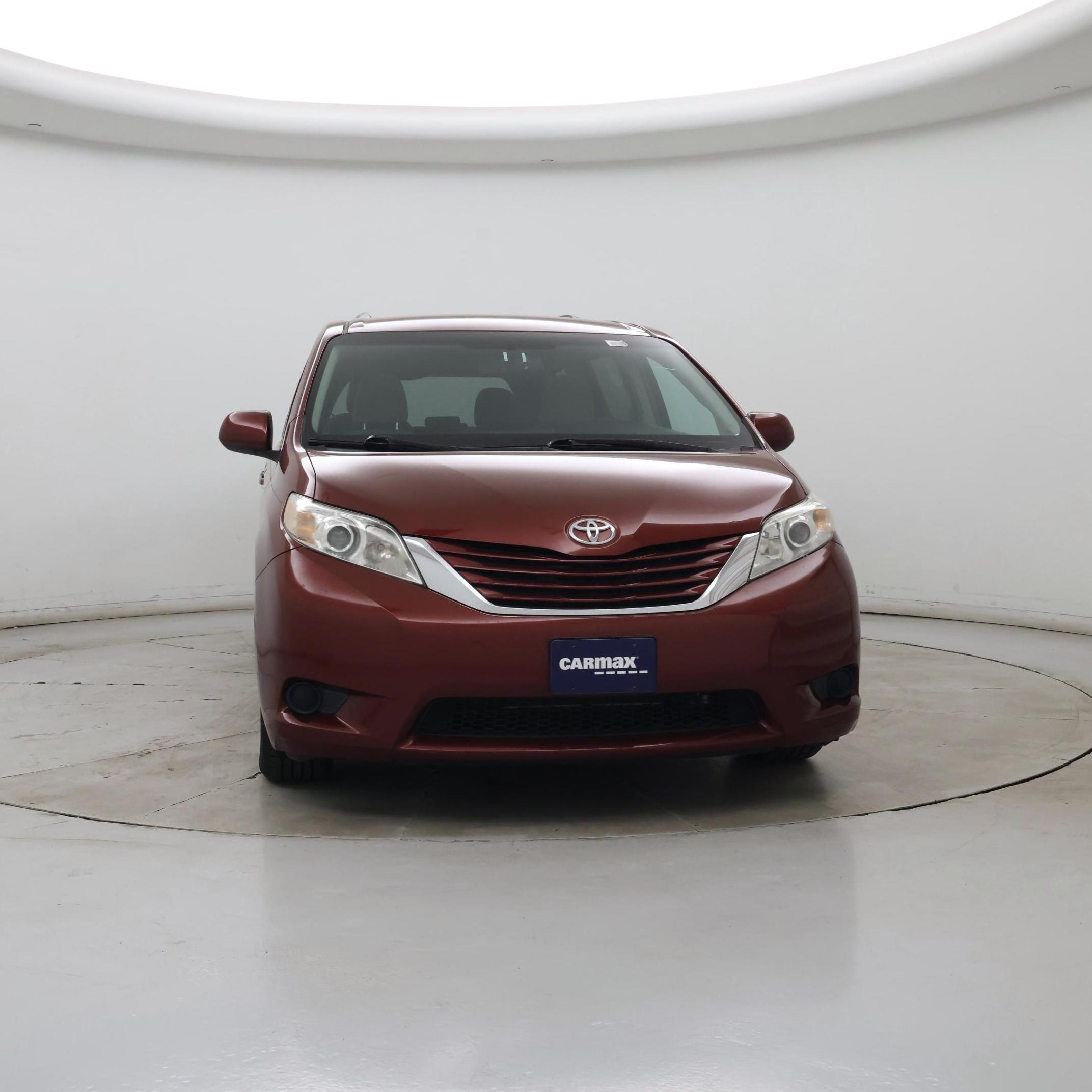 Thumbnail: 2015 Toyota Sienna - 5