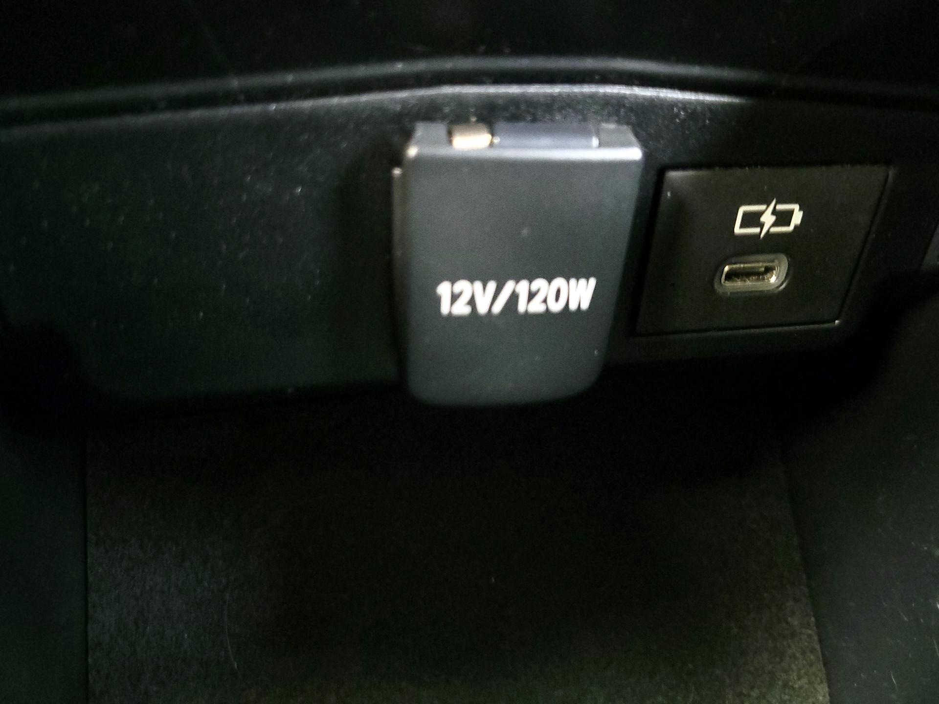 Thumbnail: 2023 Toyota Corolla - 17