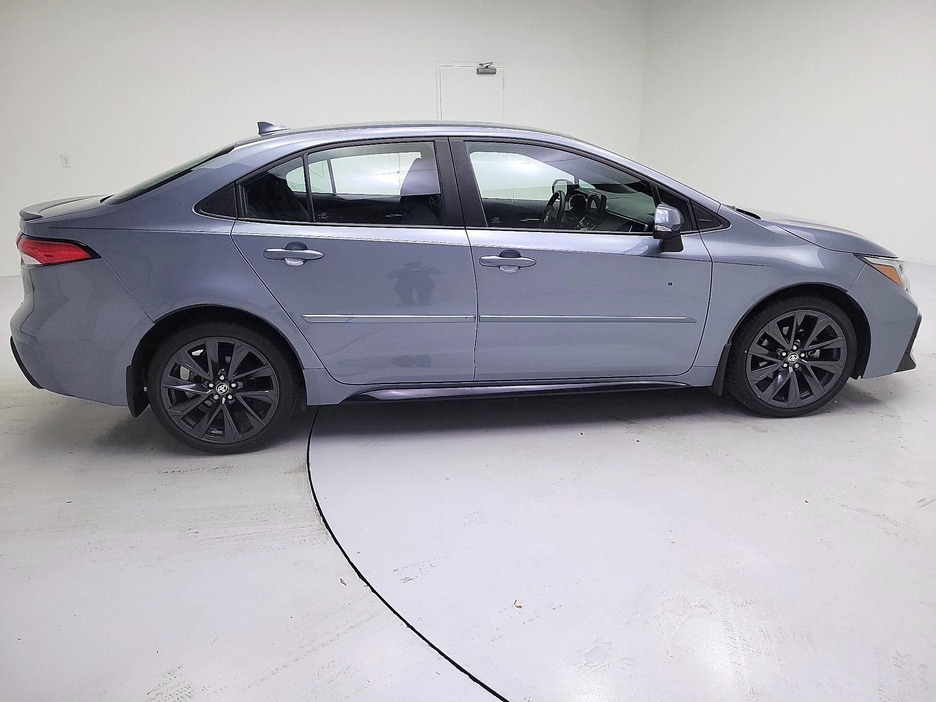 Thumbnail: 2023 Toyota Corolla - 4