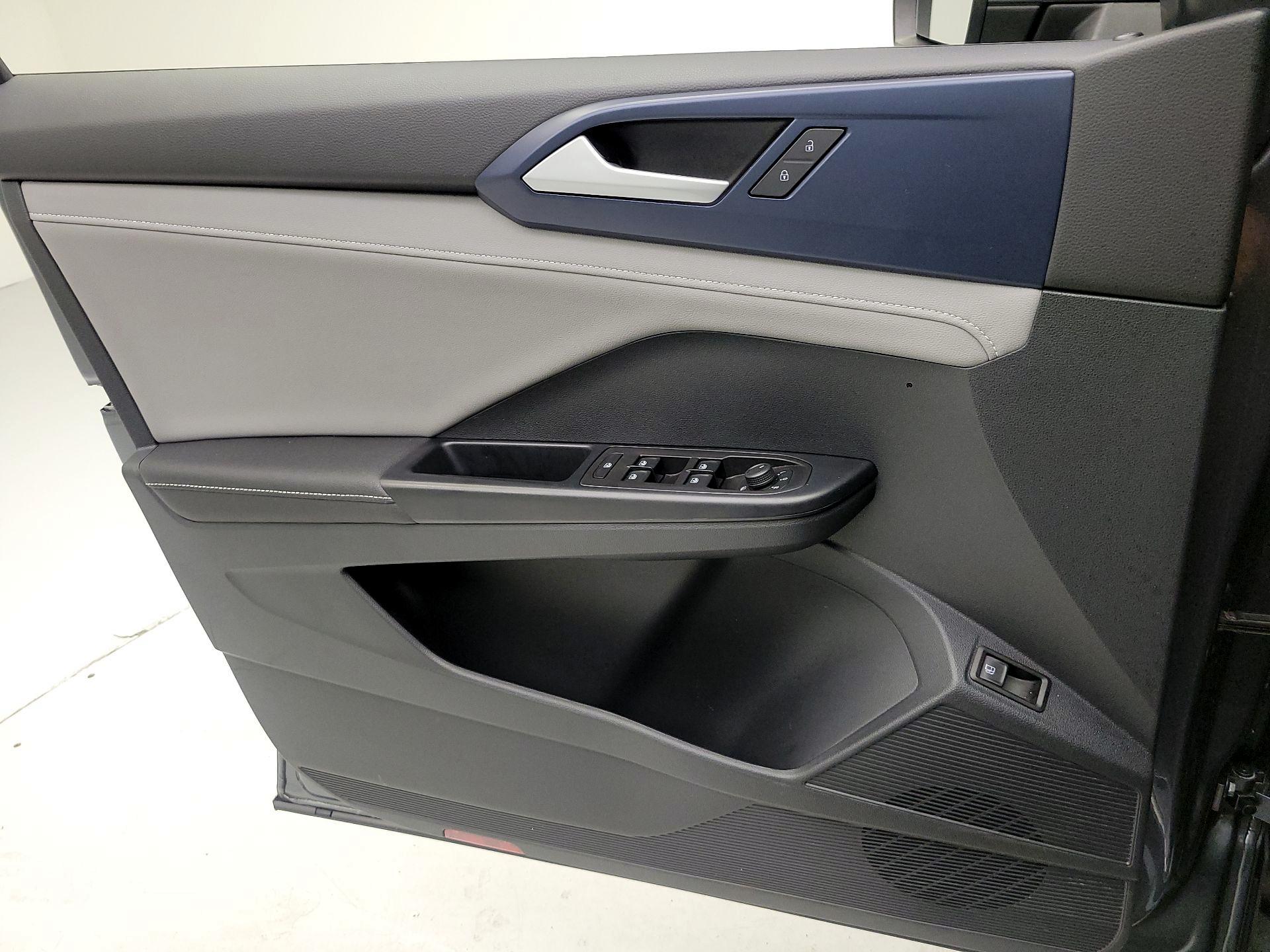 Thumbnail: 2024 Volkswagen Taos - 10