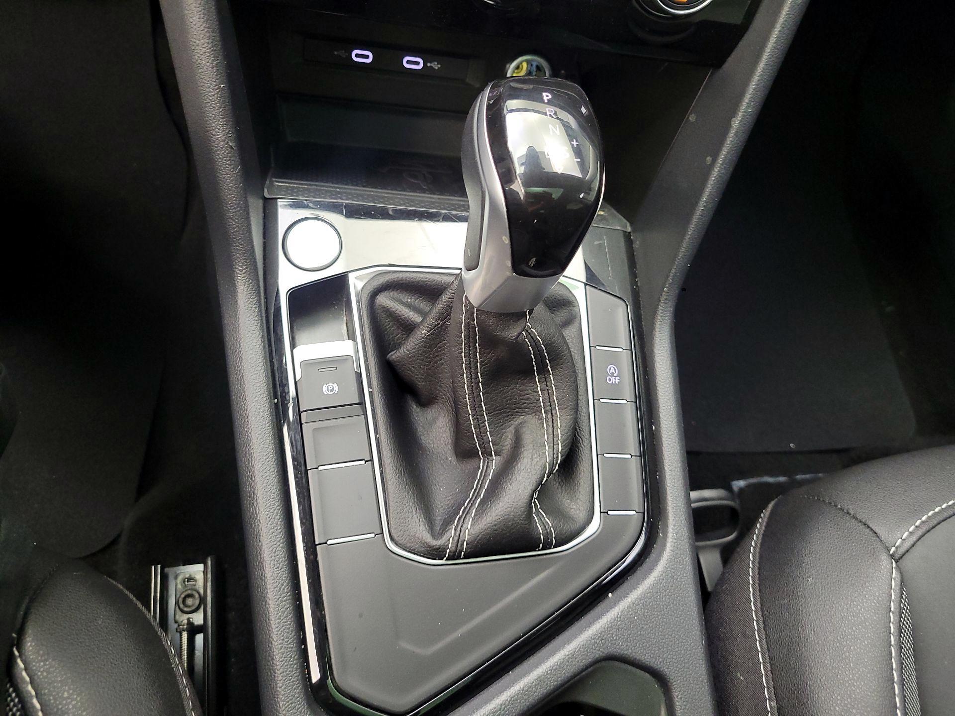 Thumbnail: 2024 Volkswagen Taos - 15