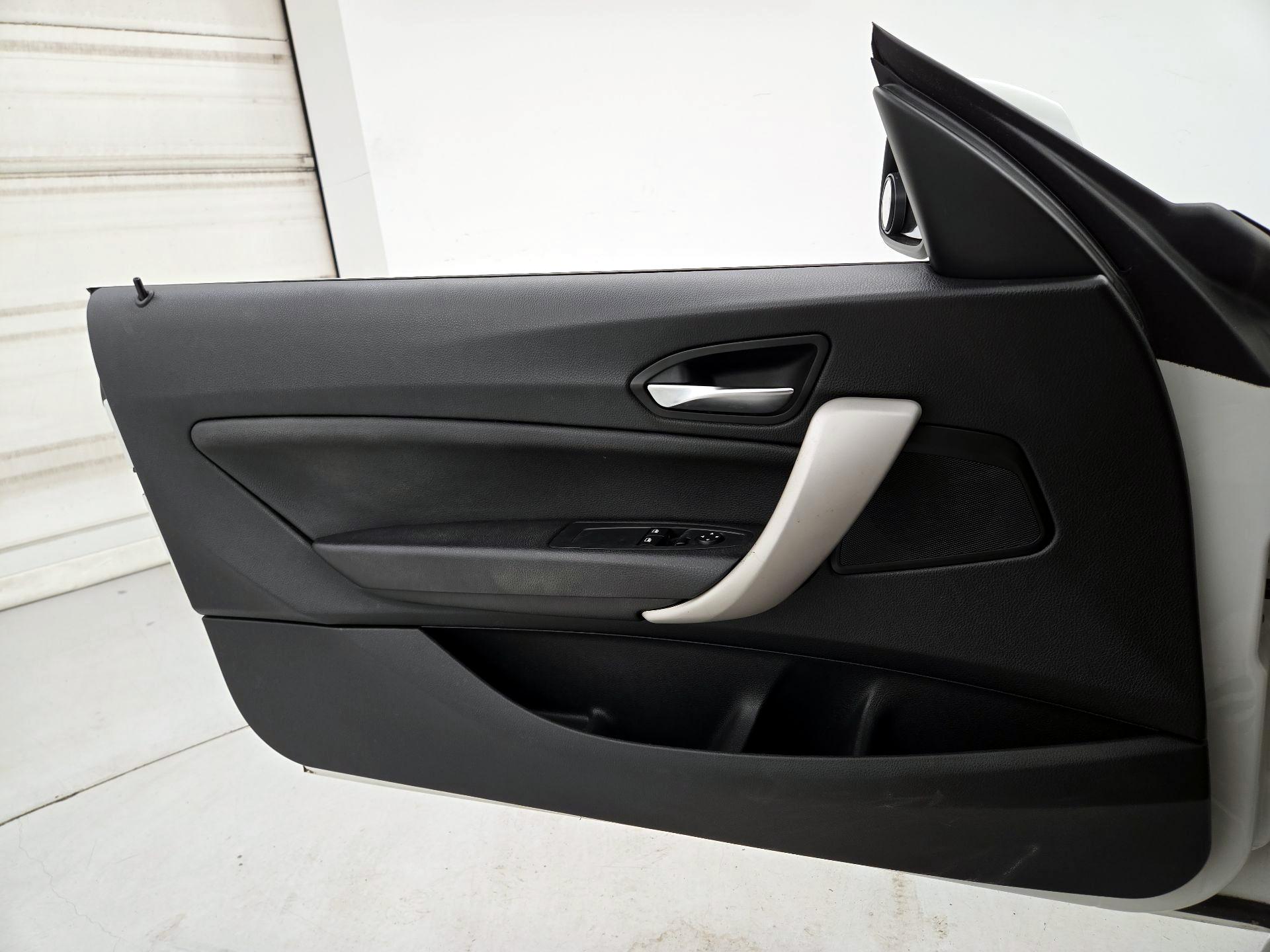 Thumbnail: 2015 BMW 2 Series - 12