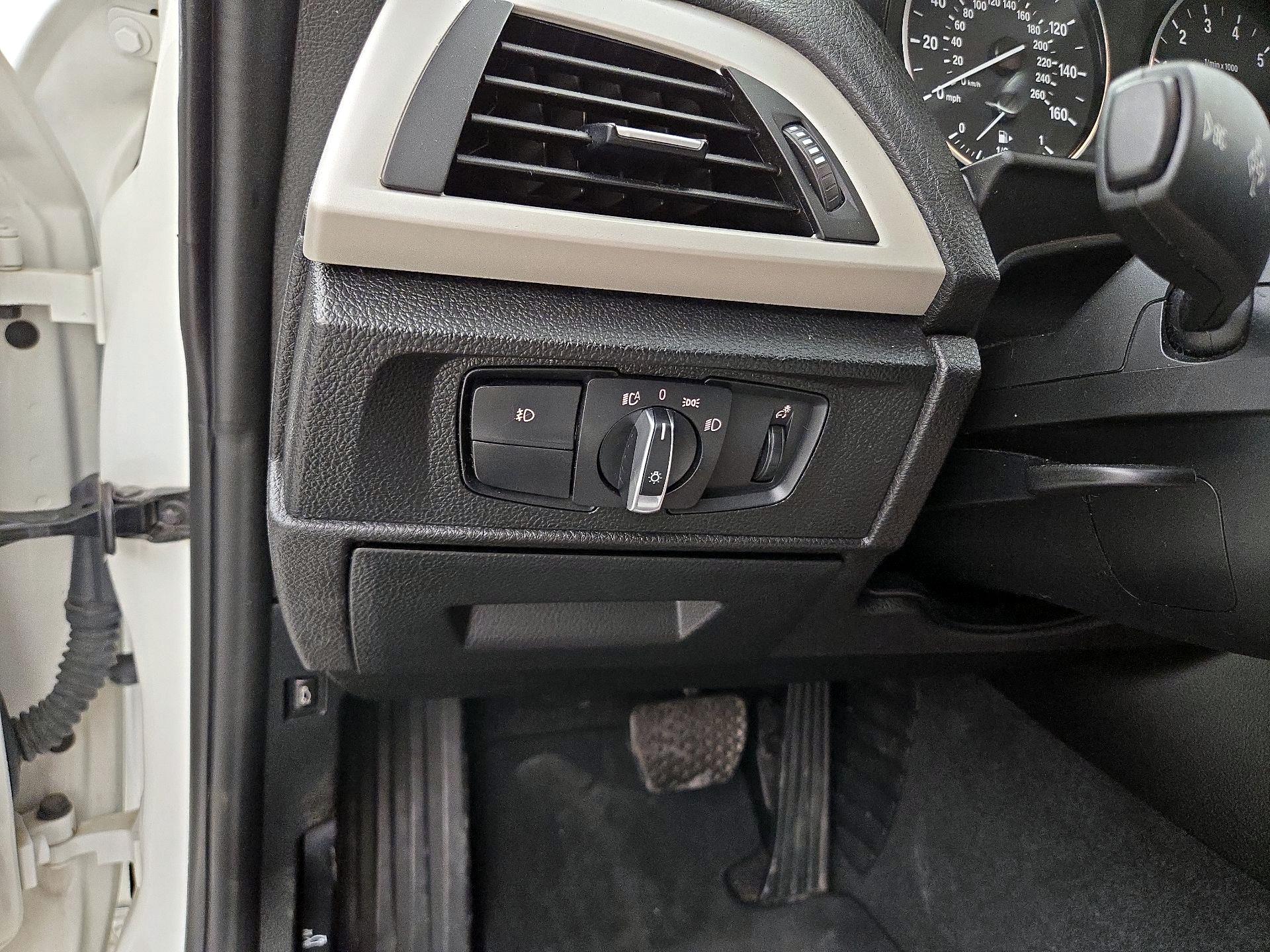 Thumbnail: 2015 BMW 2 Series - 13