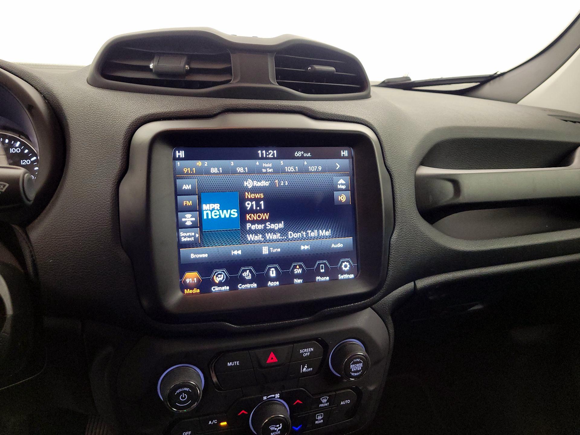 Thumbnail: 2022 Jeep Renegade - 16