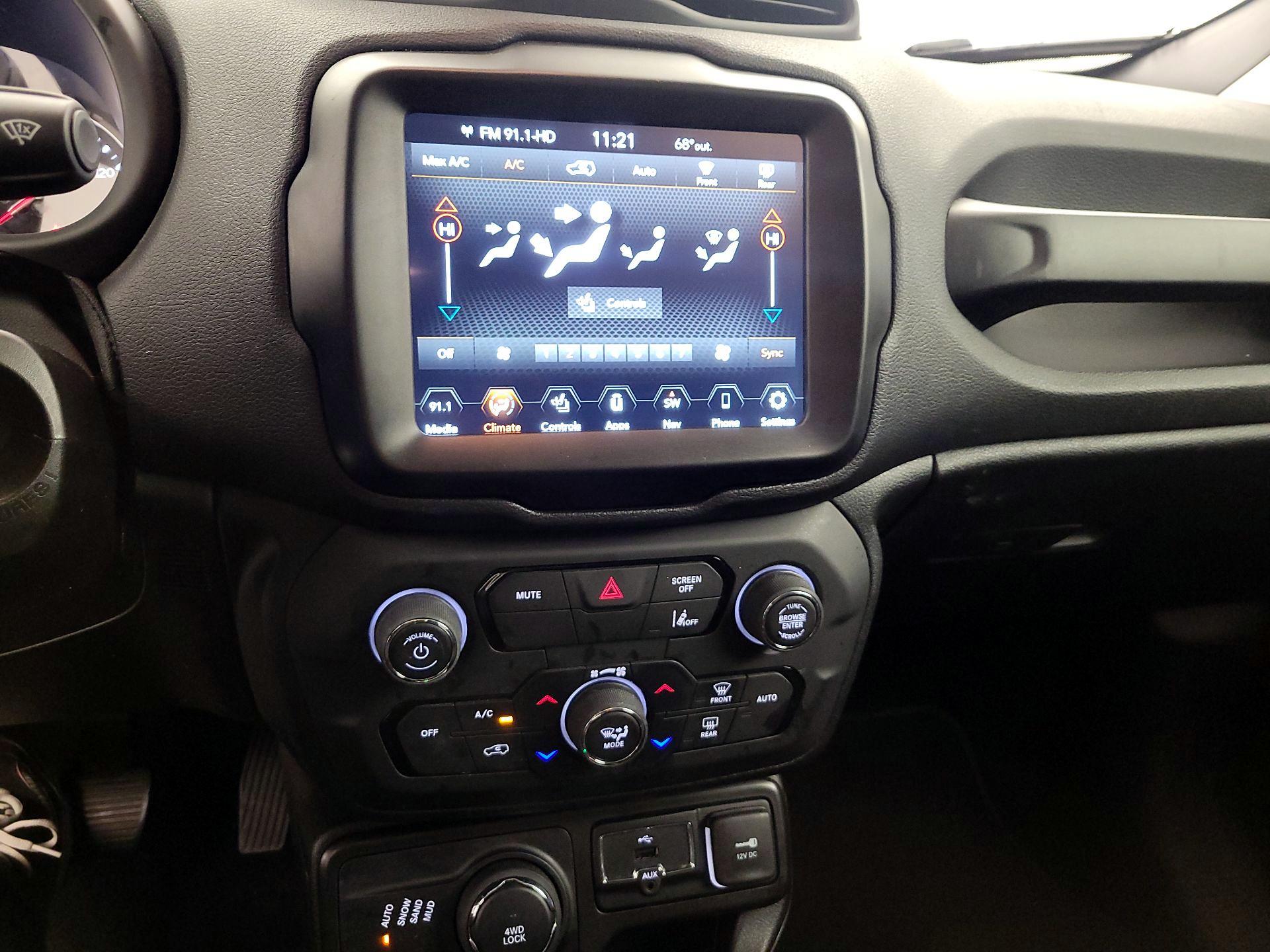 Thumbnail: 2022 Jeep Renegade - 17