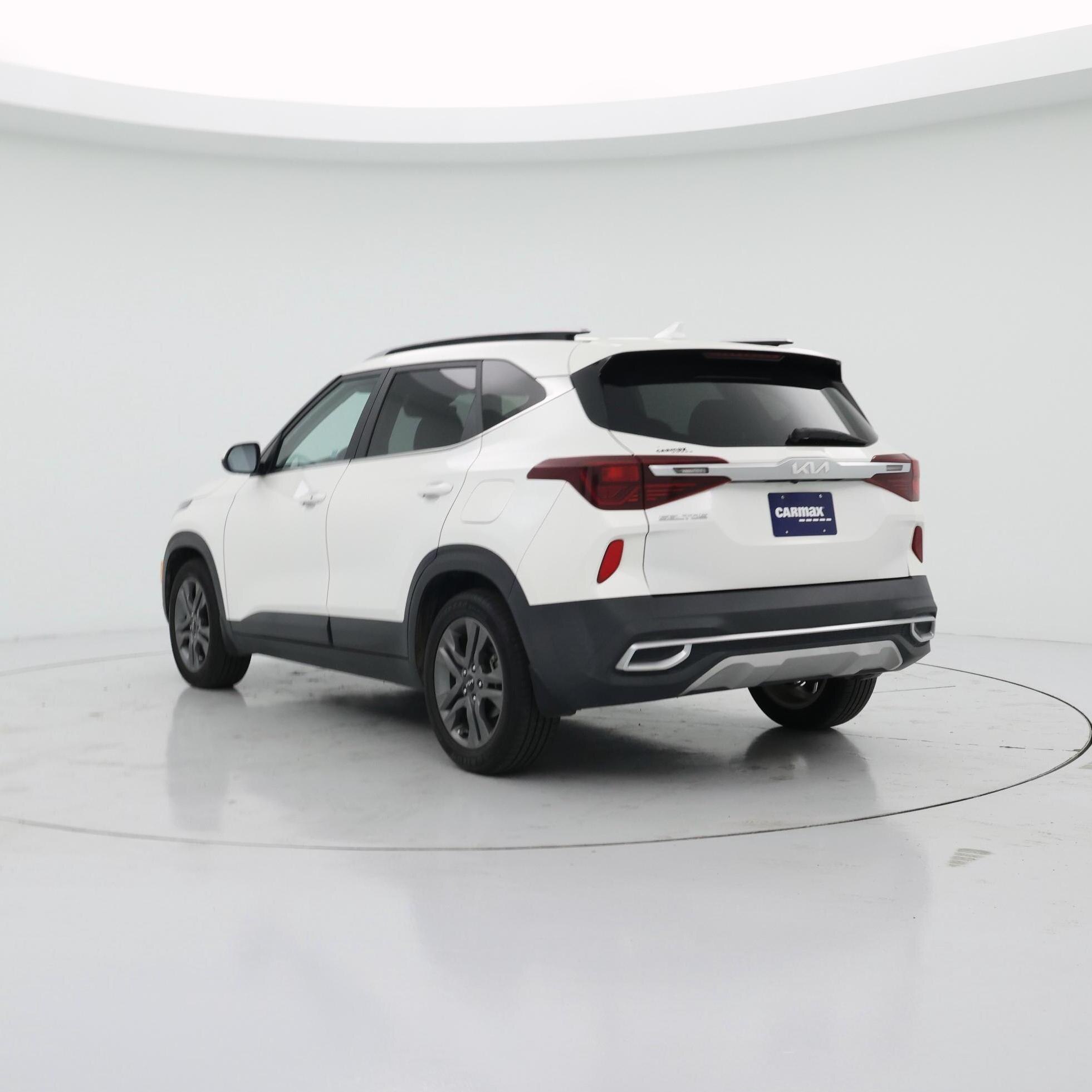 Thumbnail: 2023 Kia Seltos - 2