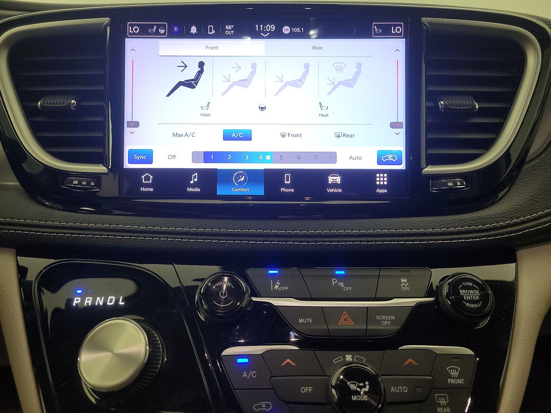 Thumbnail: 2023 Chrysler Pacifica - 16