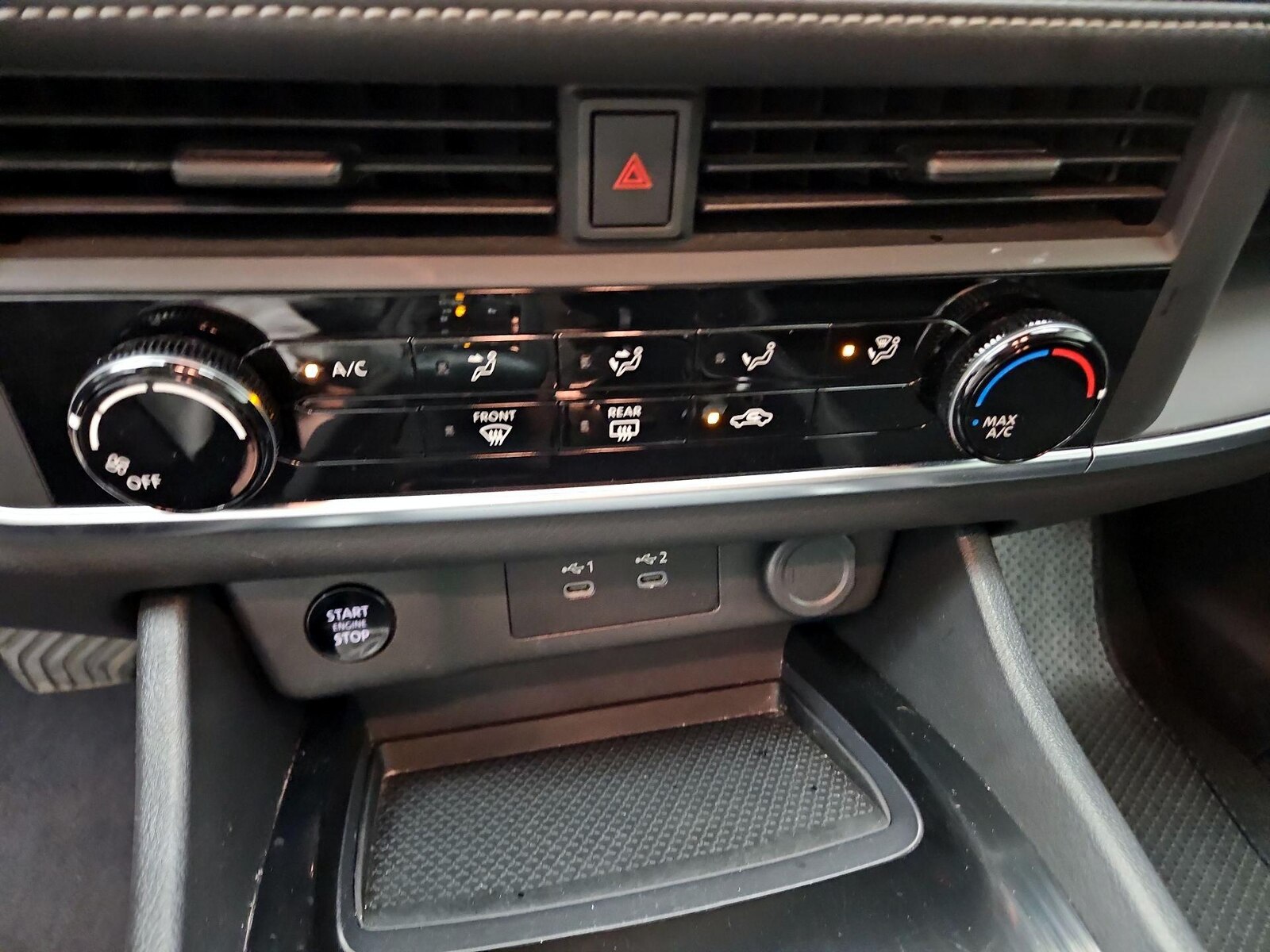 2024 Nissan Rogue S - Photo 17