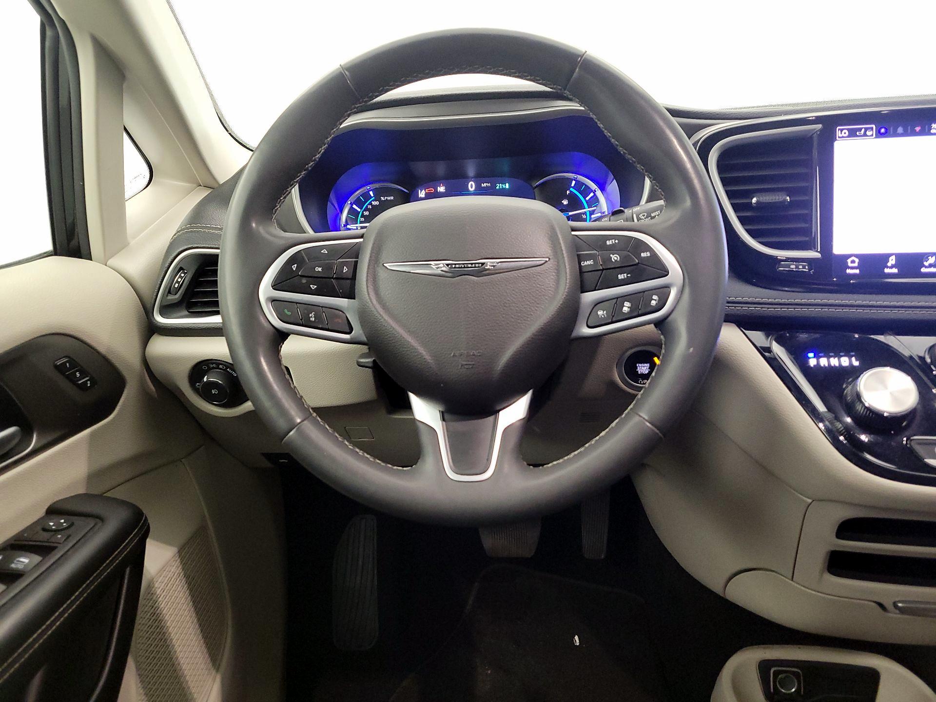 Thumbnail: 2024 Chrysler Pacifica - 10