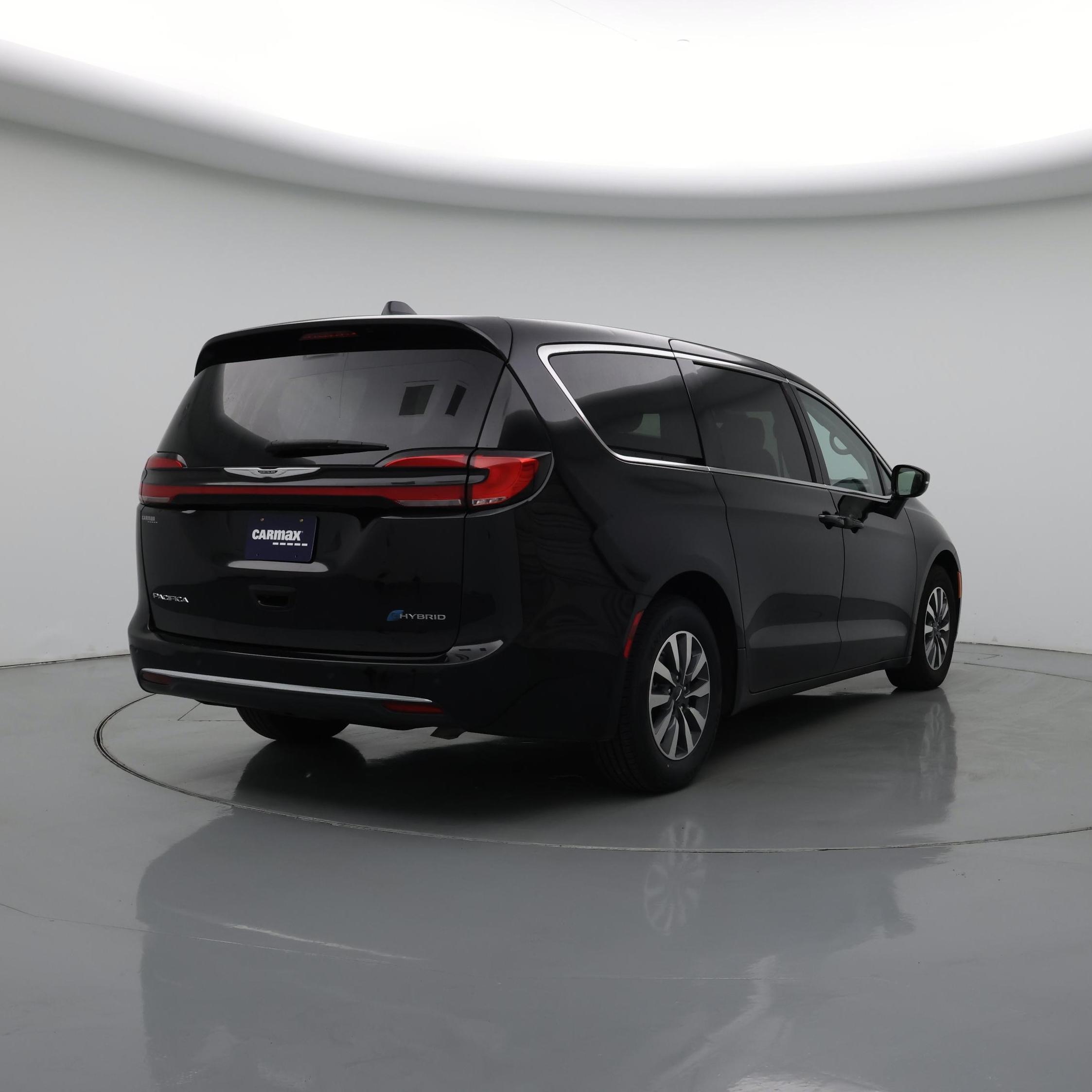 Thumbnail: 2024 Chrysler Pacifica - 8