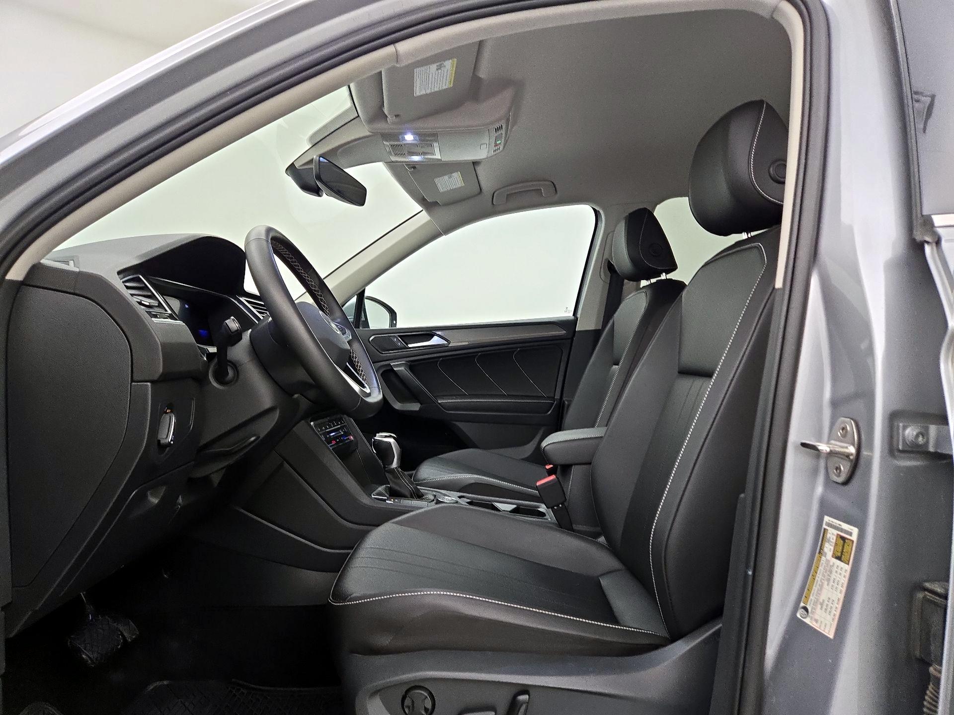 Thumbnail: 2022 Volkswagen Tiguan - 11