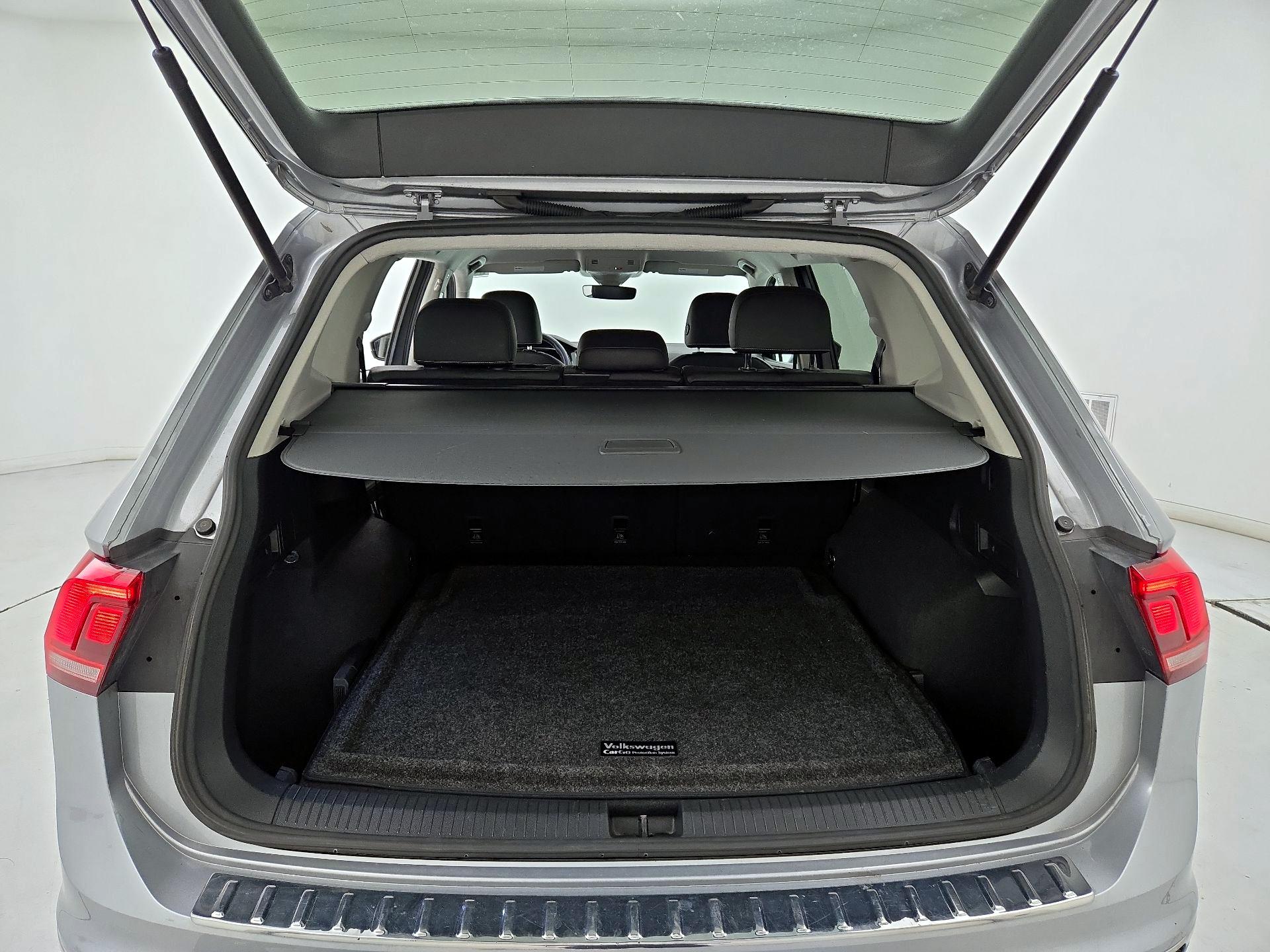 Thumbnail: 2022 Volkswagen Tiguan - 19