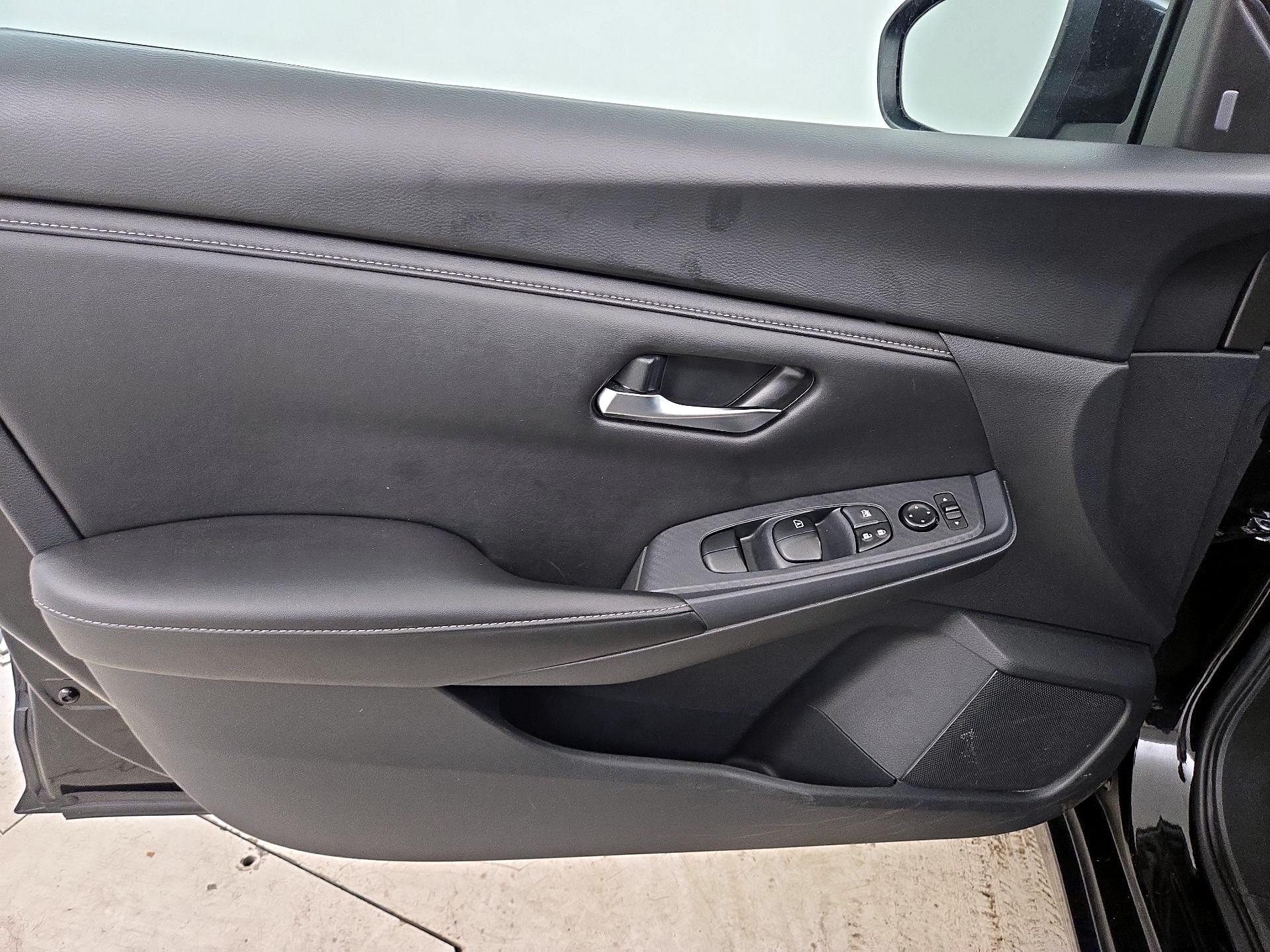 Thumbnail: 2023 Nissan Sentra - 12