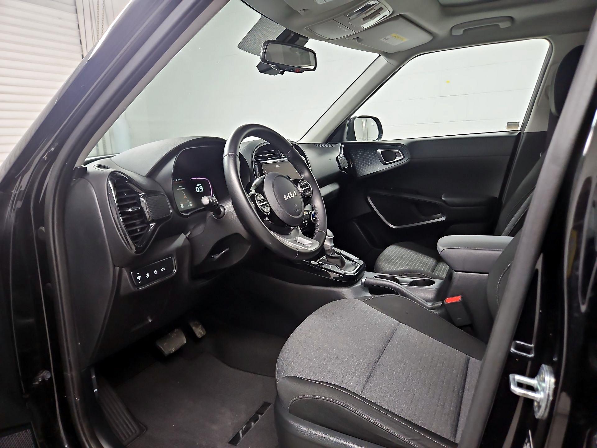 Thumbnail: 2023 Kia Soul - 11