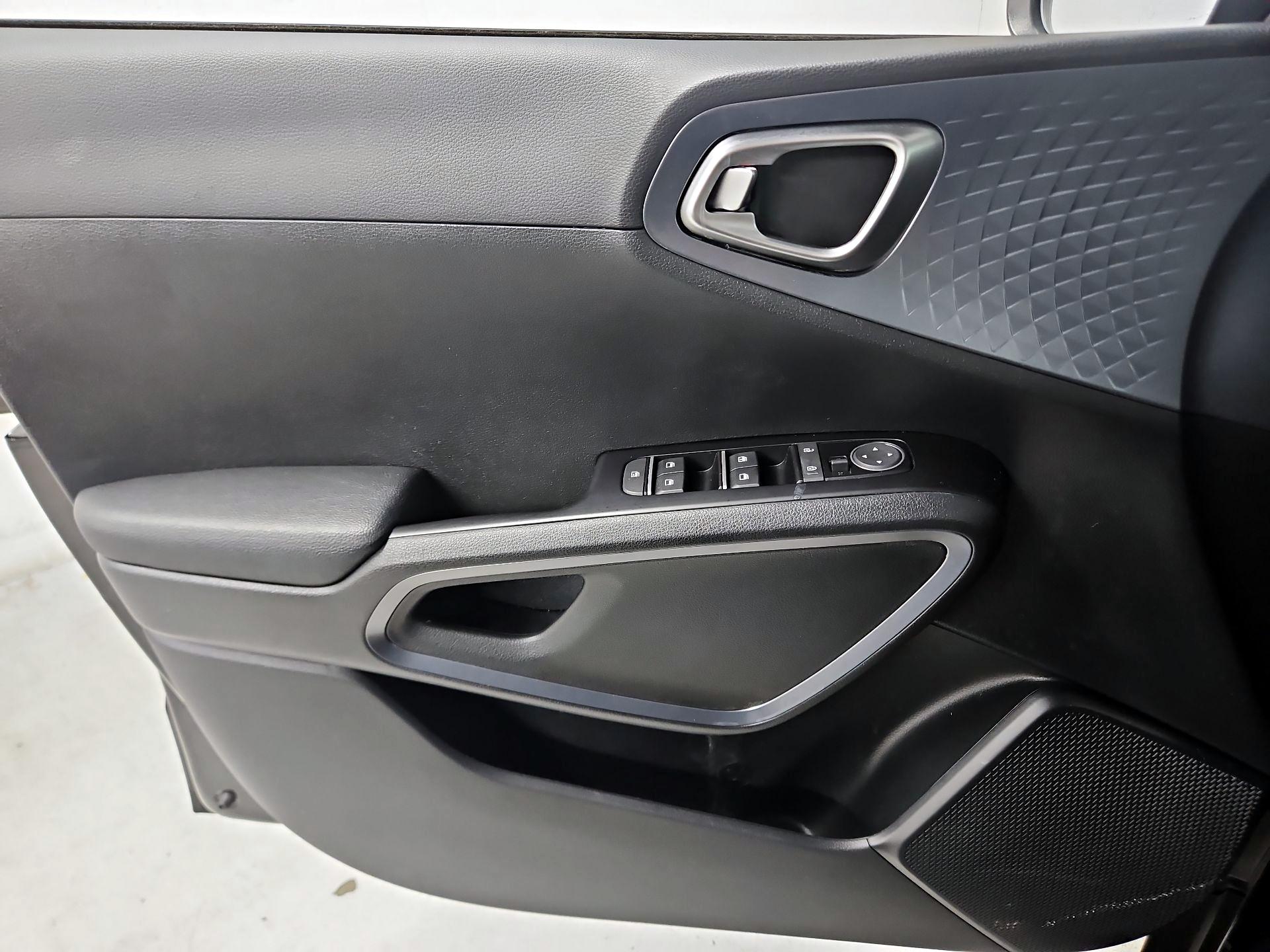 Thumbnail: 2023 Kia Soul - 12