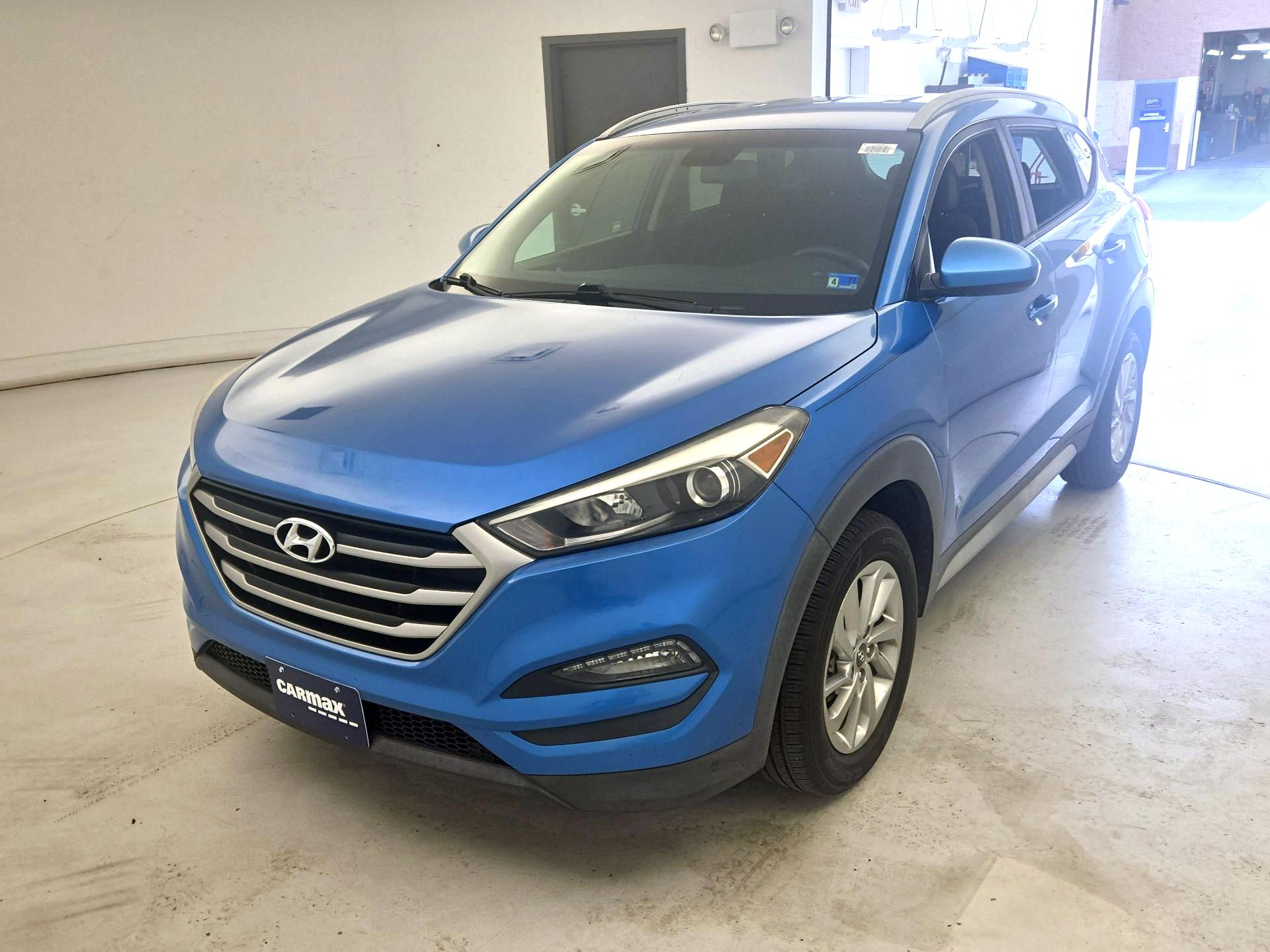 Thumbnail: 2017 Hyundai Tucson - 3