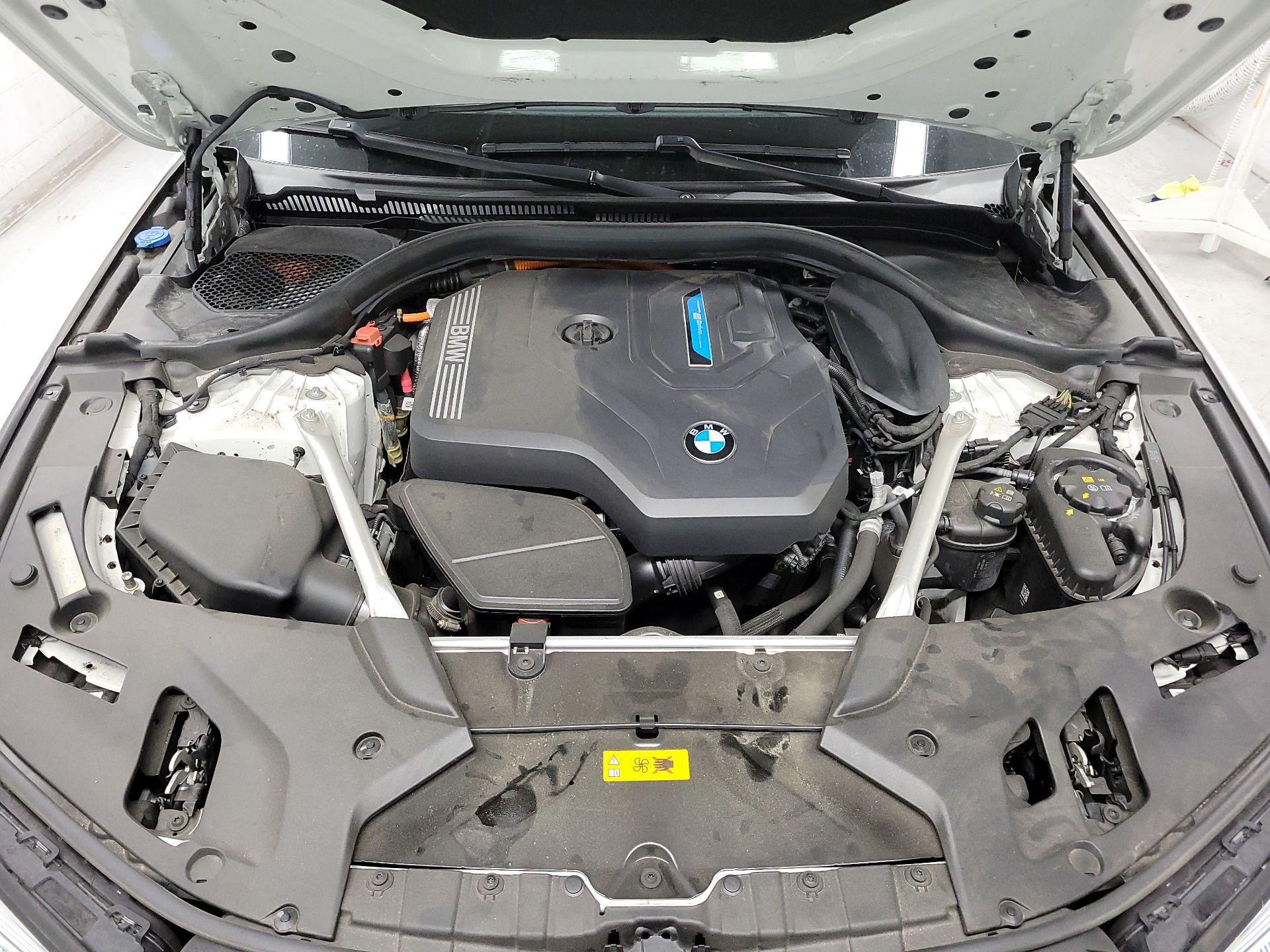 Thumbnail: 2023 BMW 5 Series - 18