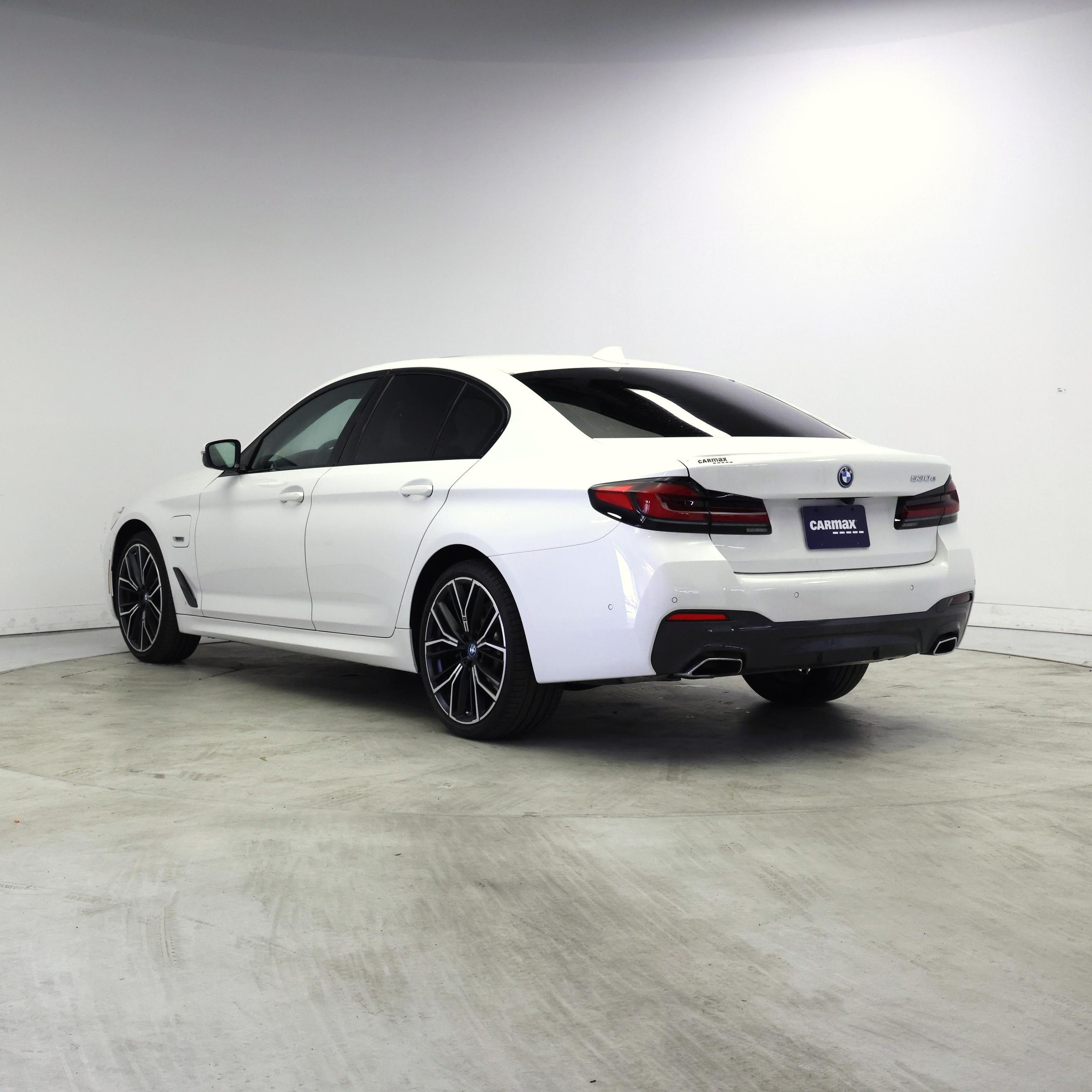 Thumbnail: 2023 BMW 5 Series - 2
